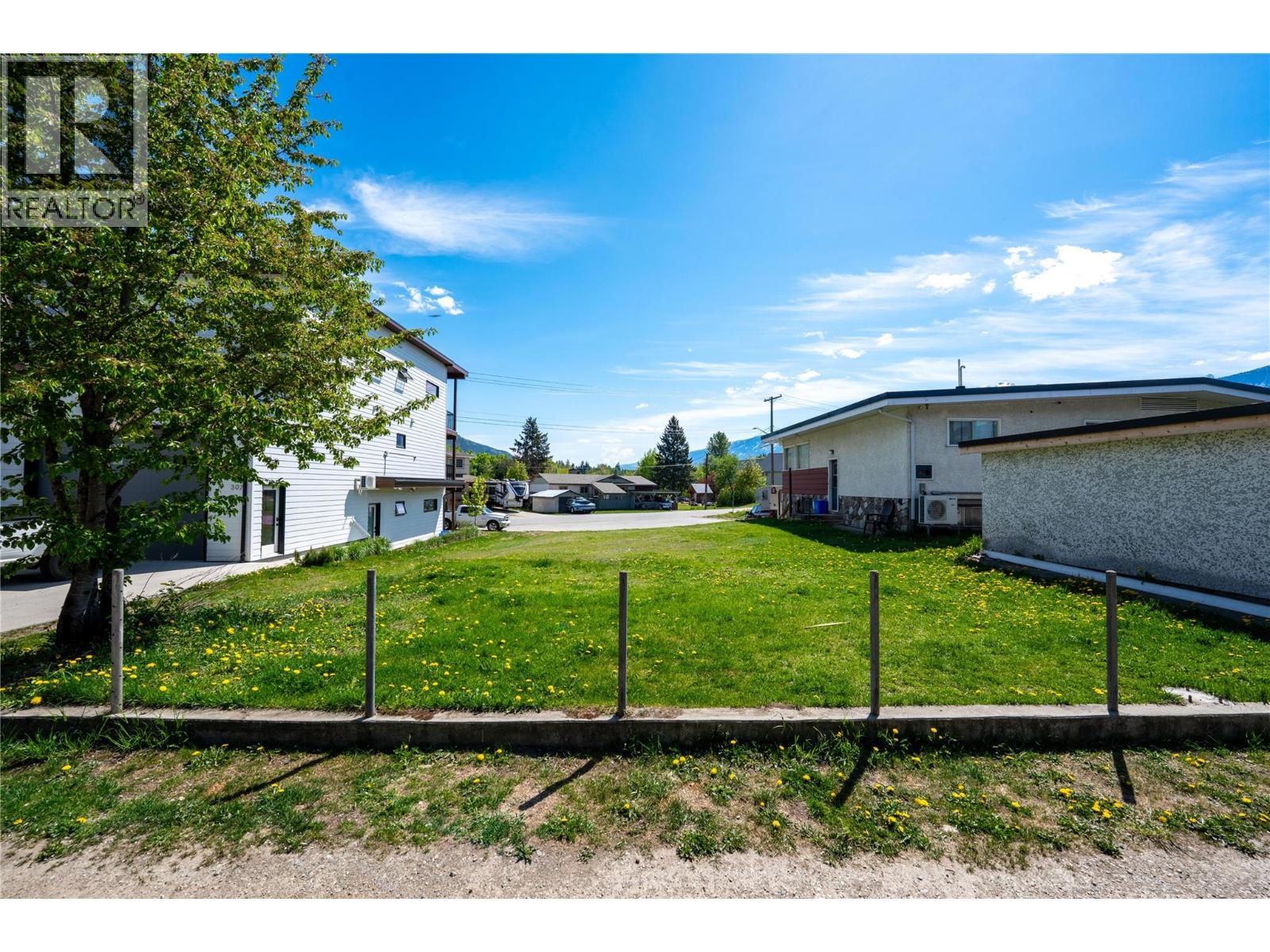 309 Taylor Street, Revelstoke, British Columbia  V0E 2S0 - Photo 13 - 10387525