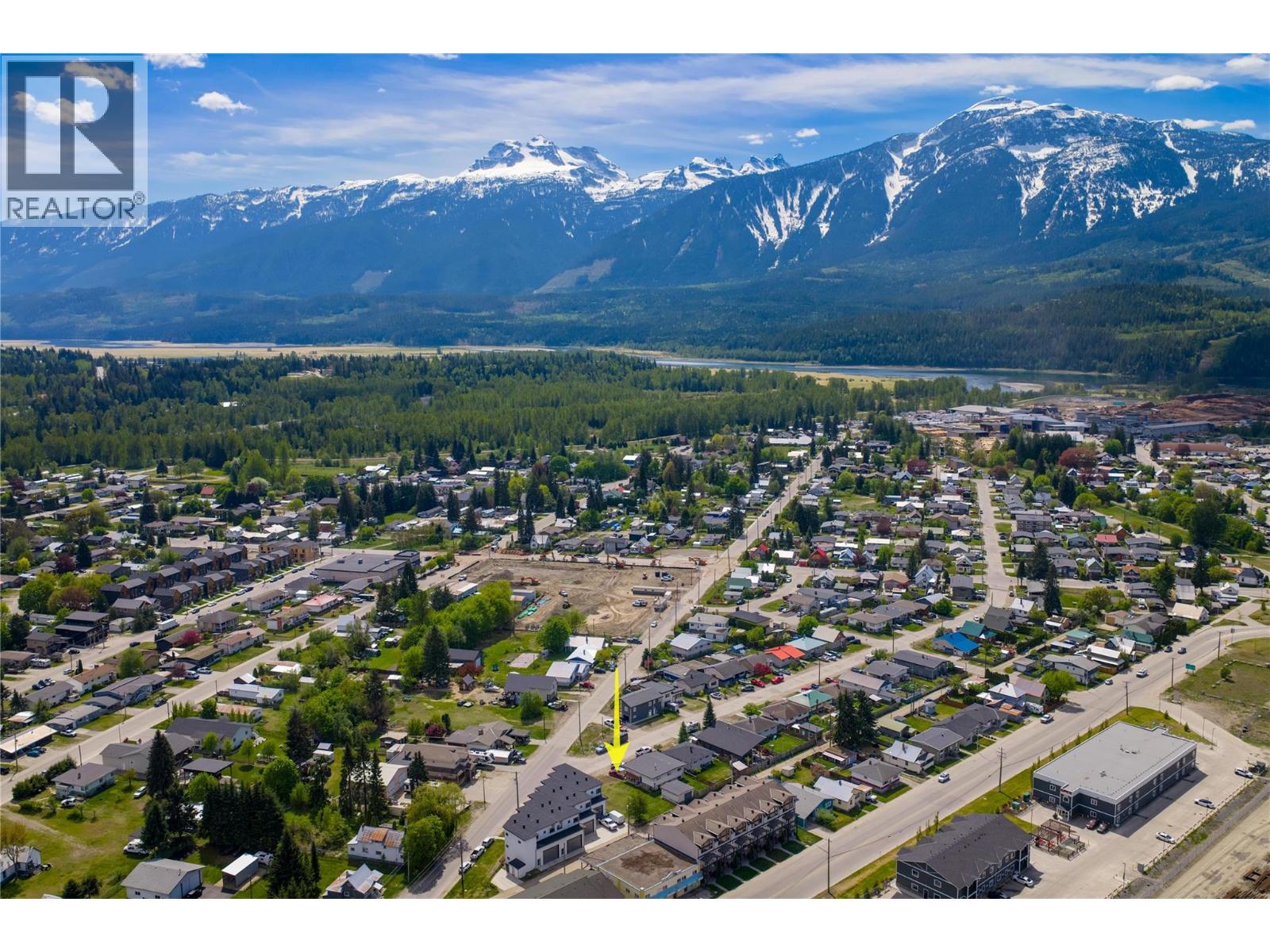 309 Taylor Street, Revelstoke, British Columbia  V0E 2S0 - Photo 4 - 10387525