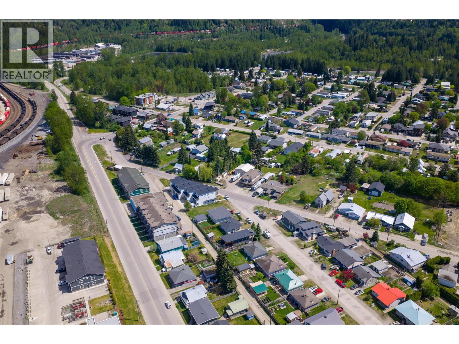 309 Taylor Street, Revelstoke, British Columbia  V0E 2S0 - Photo 7 - 10387525