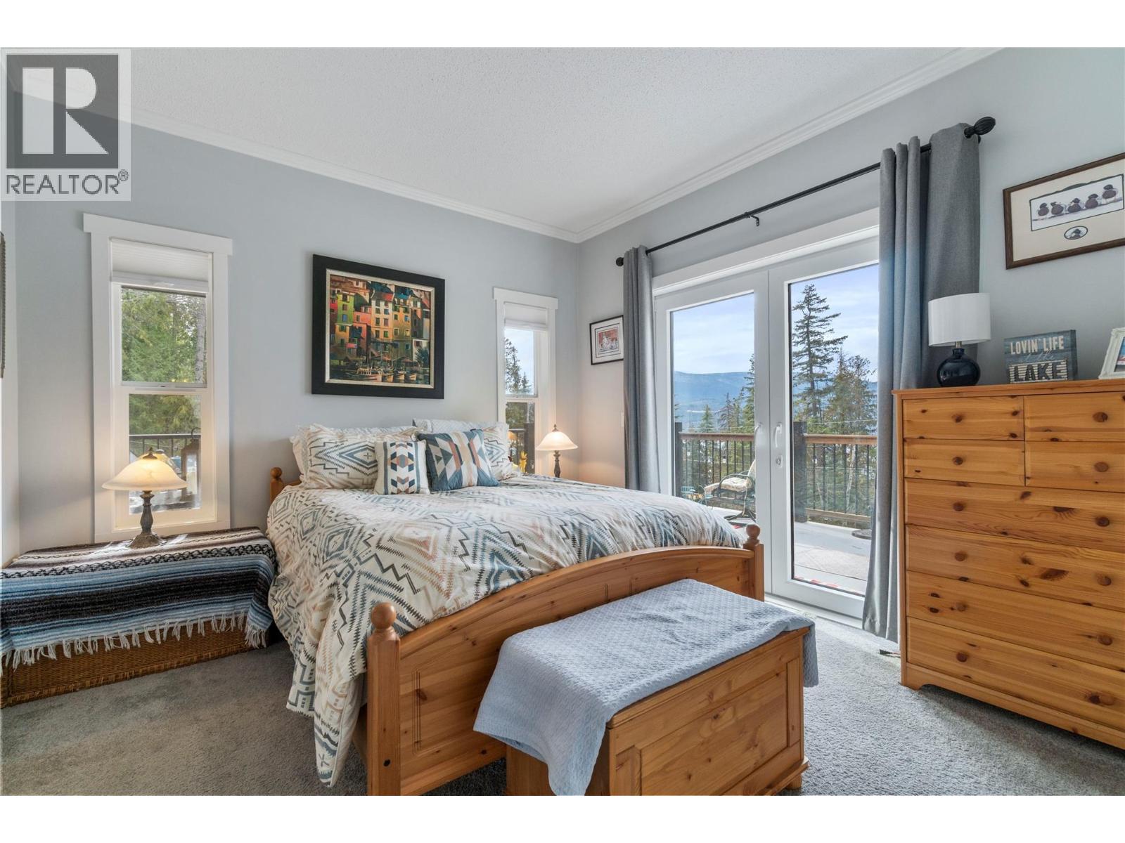7551 Klondike Trail, Anglemont, British Columbia  V0E 1M8 - Photo 18 - 10387729