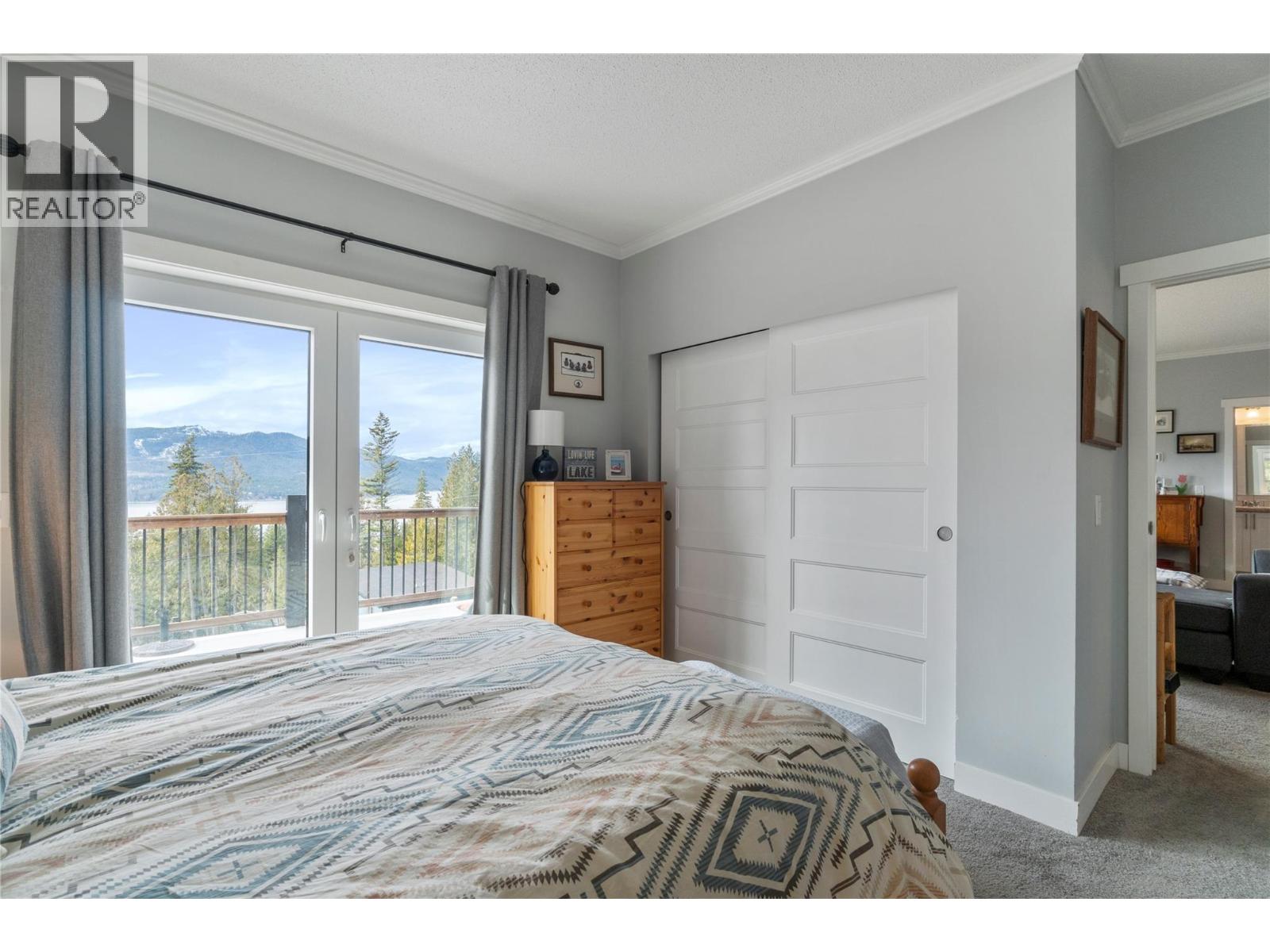 7551 Klondike Trail, Anglemont, British Columbia  V0E 1M8 - Photo 19 - 10387729