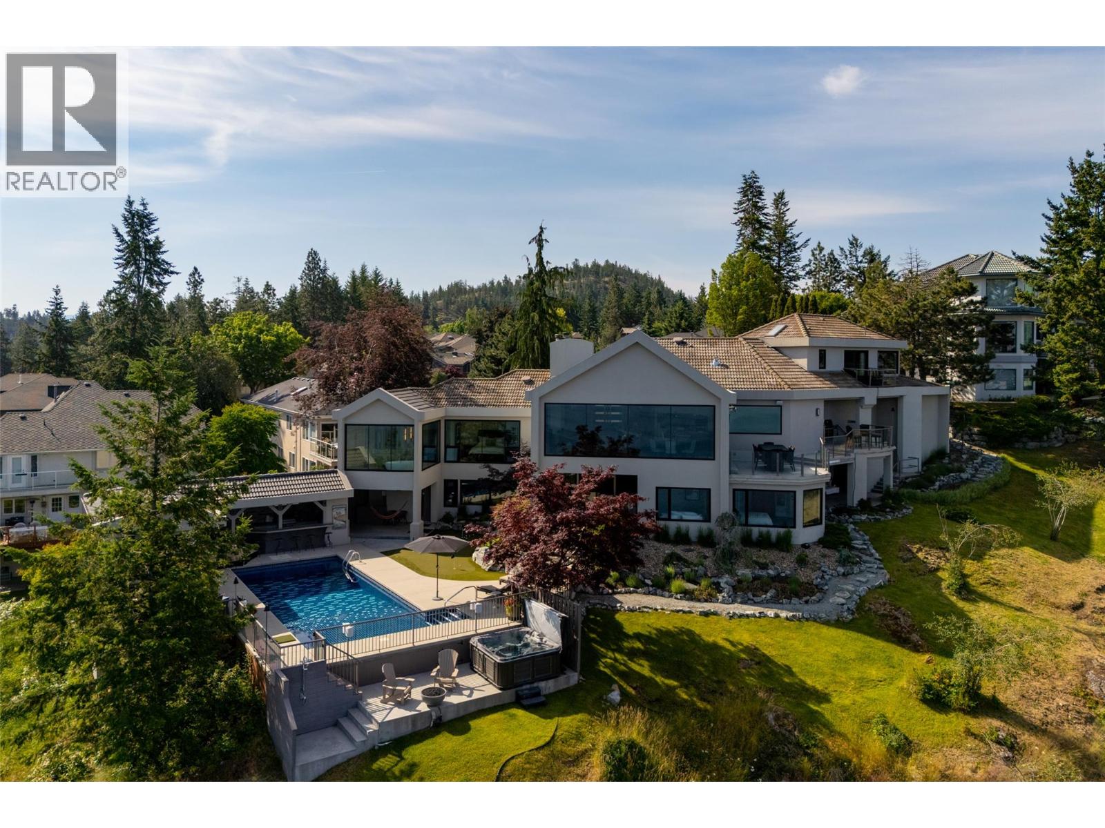 228 Caliburn Court, Kelowna, British Columbia  V1V 1N2 - Photo 2 - 10387694