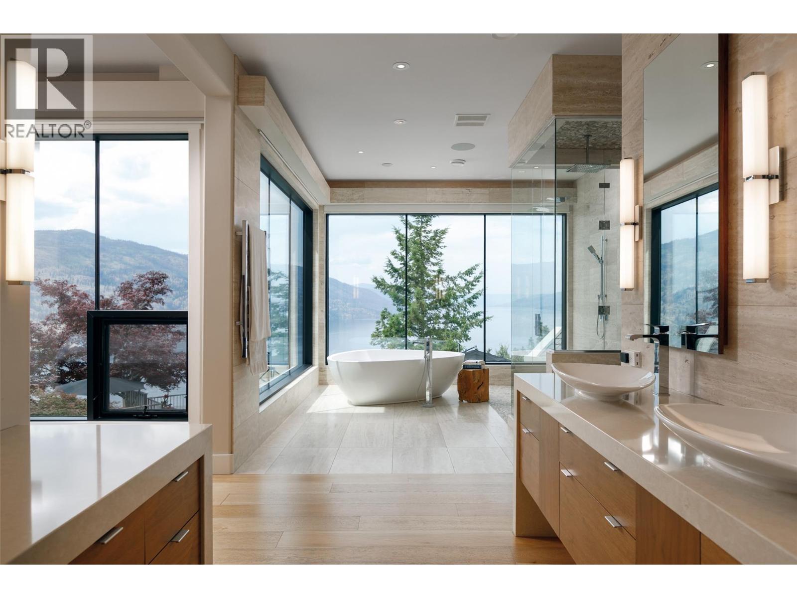 228 Caliburn Court, Kelowna, British Columbia  V1V 1N2 - Photo 33 - 10387694