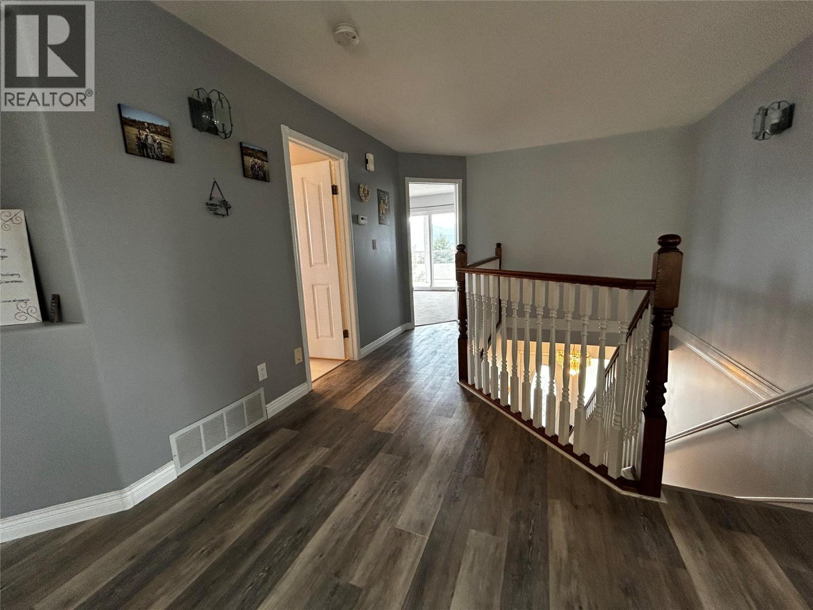 2024 Mountain View Avenue, Lumby, British Columbia  V0E 2G0 - Photo 18 - 10387556