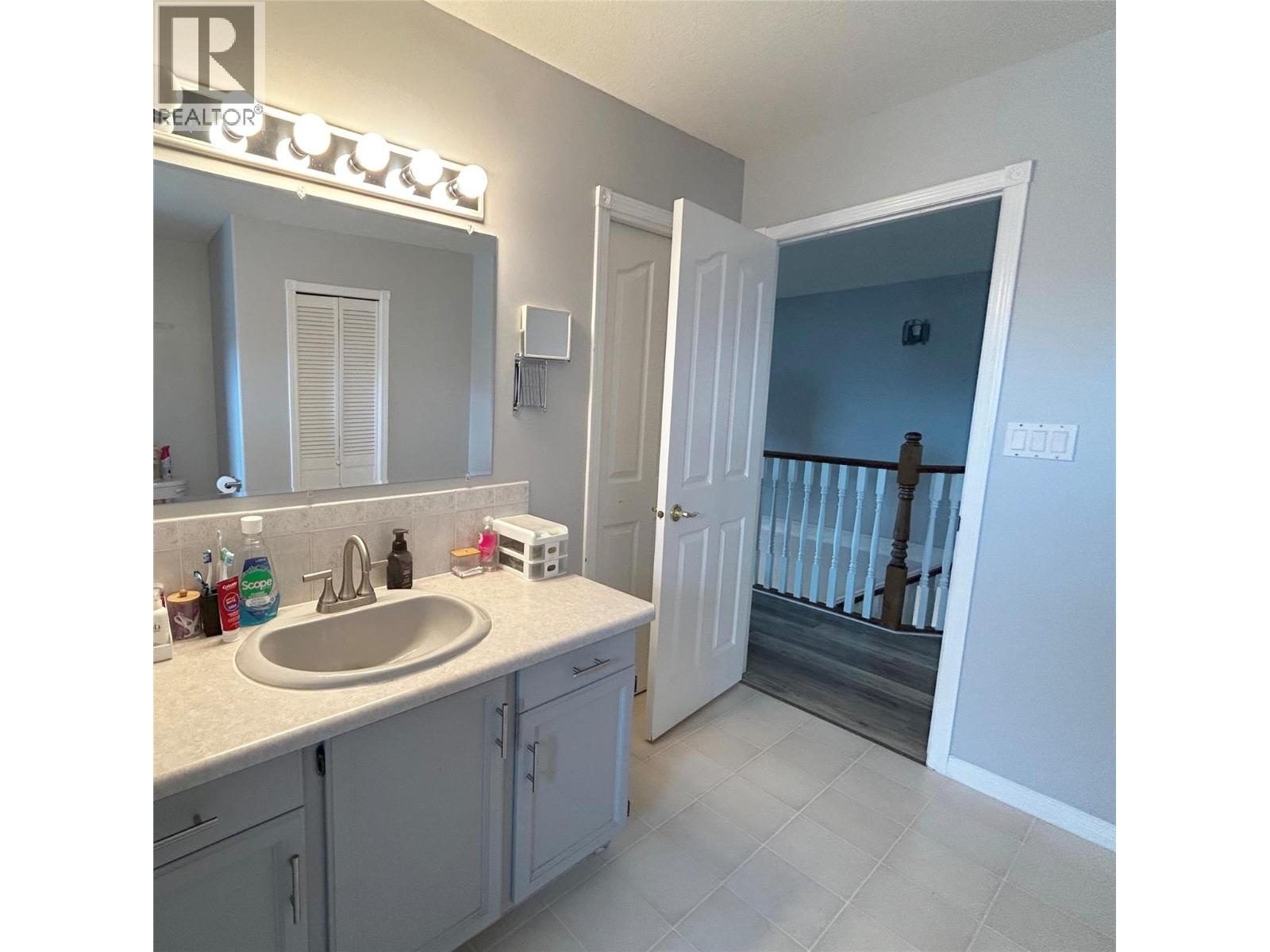 2024 Mountain View Avenue, Lumby, British Columbia  V0E 2G0 - Photo 25 - 10387556