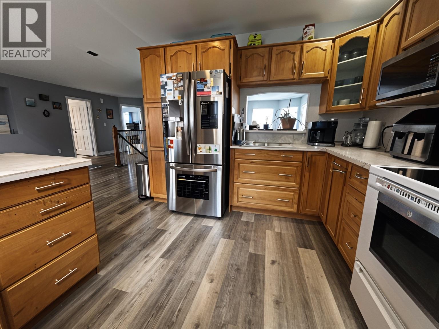 2024 Mountain View Avenue, Lumby, British Columbia  V0E 2G0 - Photo 5 - 10387556