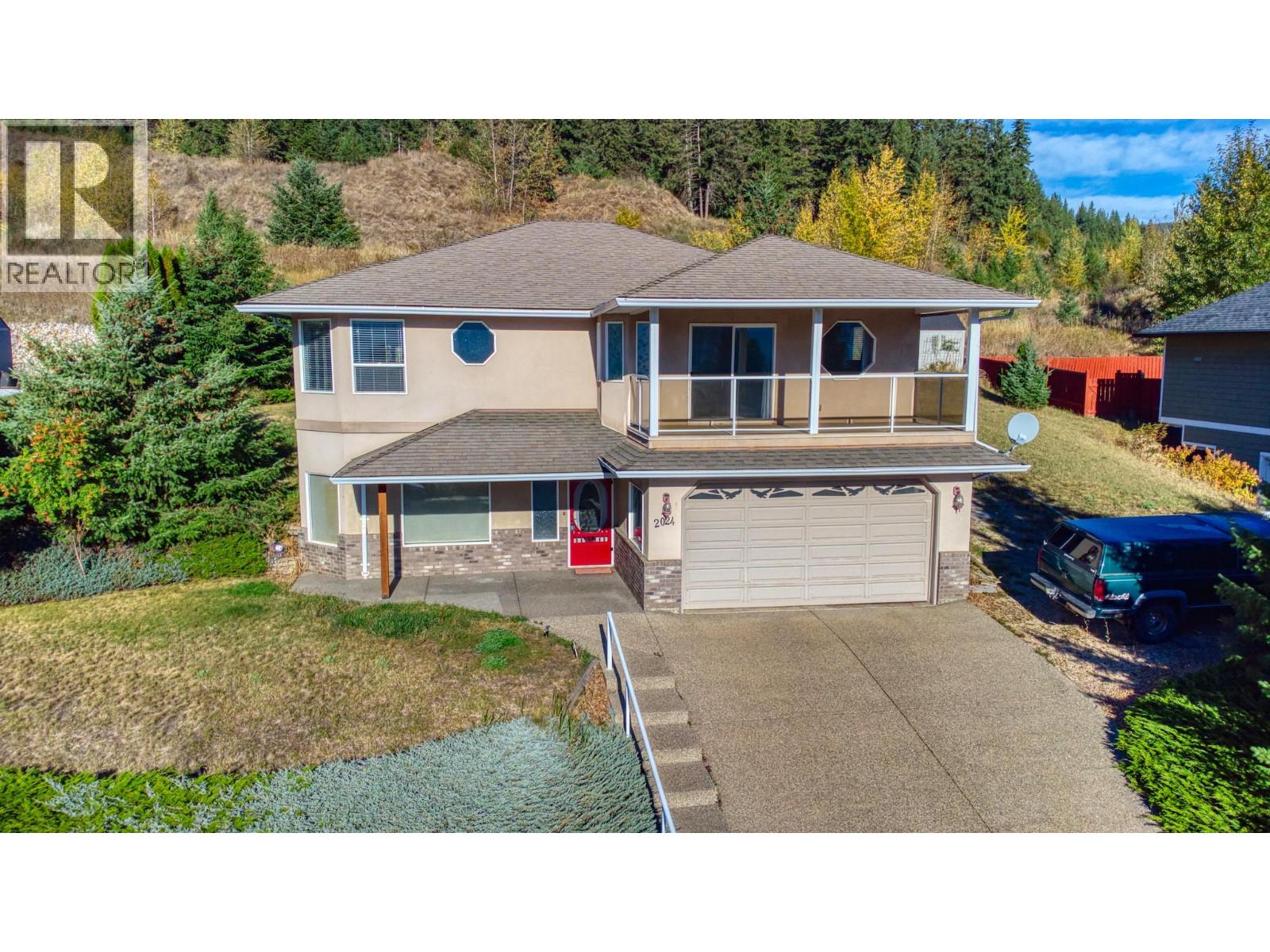 2024 Mountain View Avenue, Lumby, British Columbia  V0E 2G0 - Photo 9 - 10387556