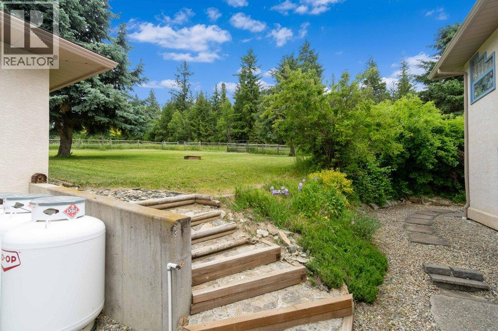 377 Stroulger Road, Enderby, British Columbia  V4Y 4G9 - Photo 6 - 10387476