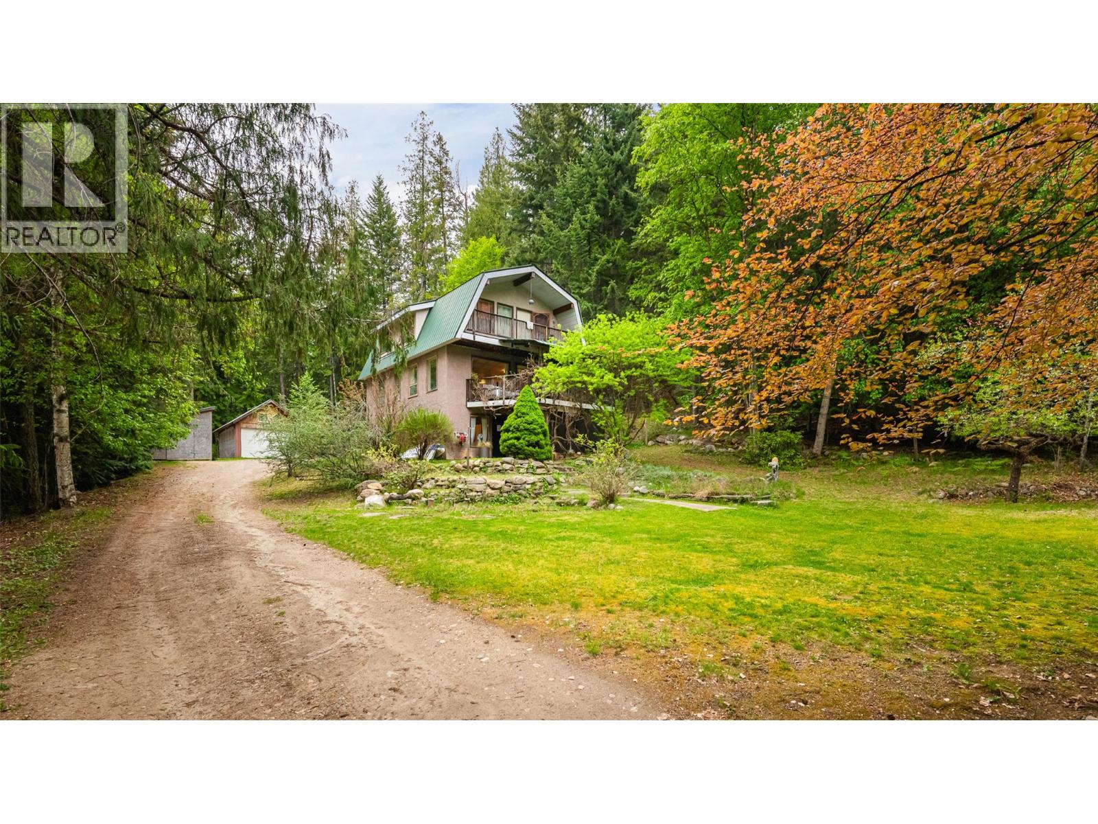 426 ASPEN Road, riondel, British Columbia