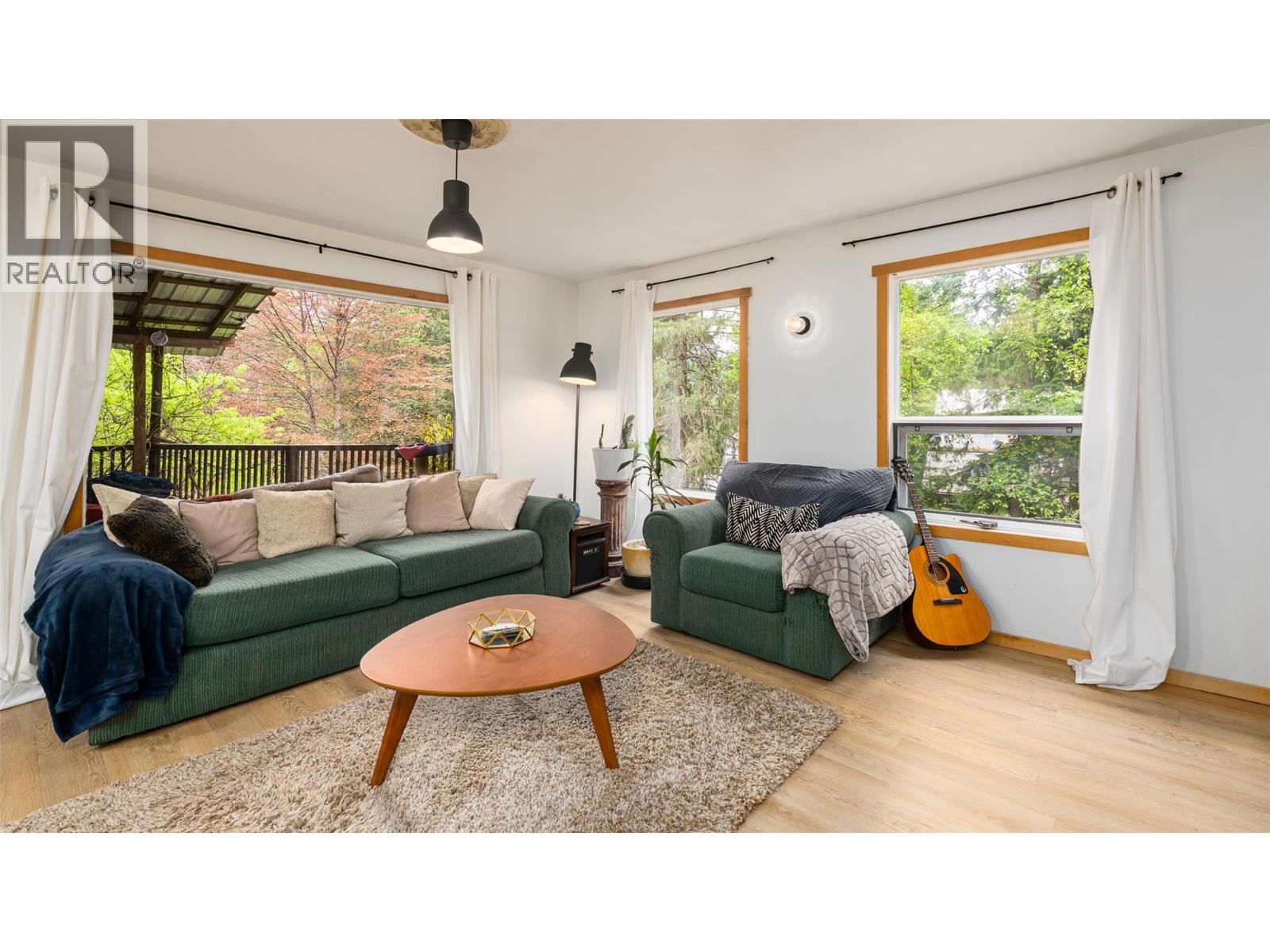 426 Aspen Road, Riondel, British Columbia  V0B 2B0 - Photo 10 - 10387552