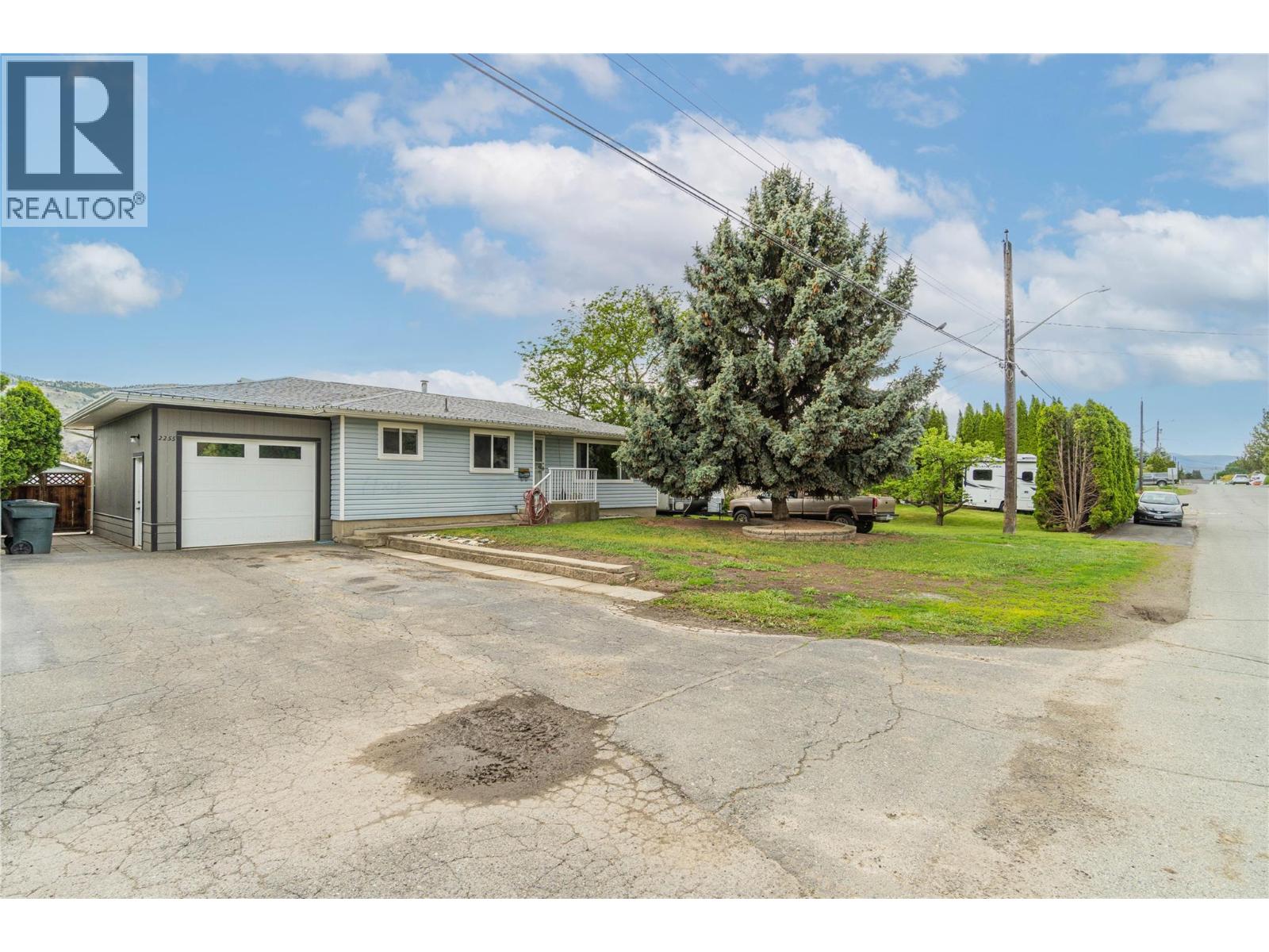 2255 FLEETWOOD Avenue, kamloops, British Columbia