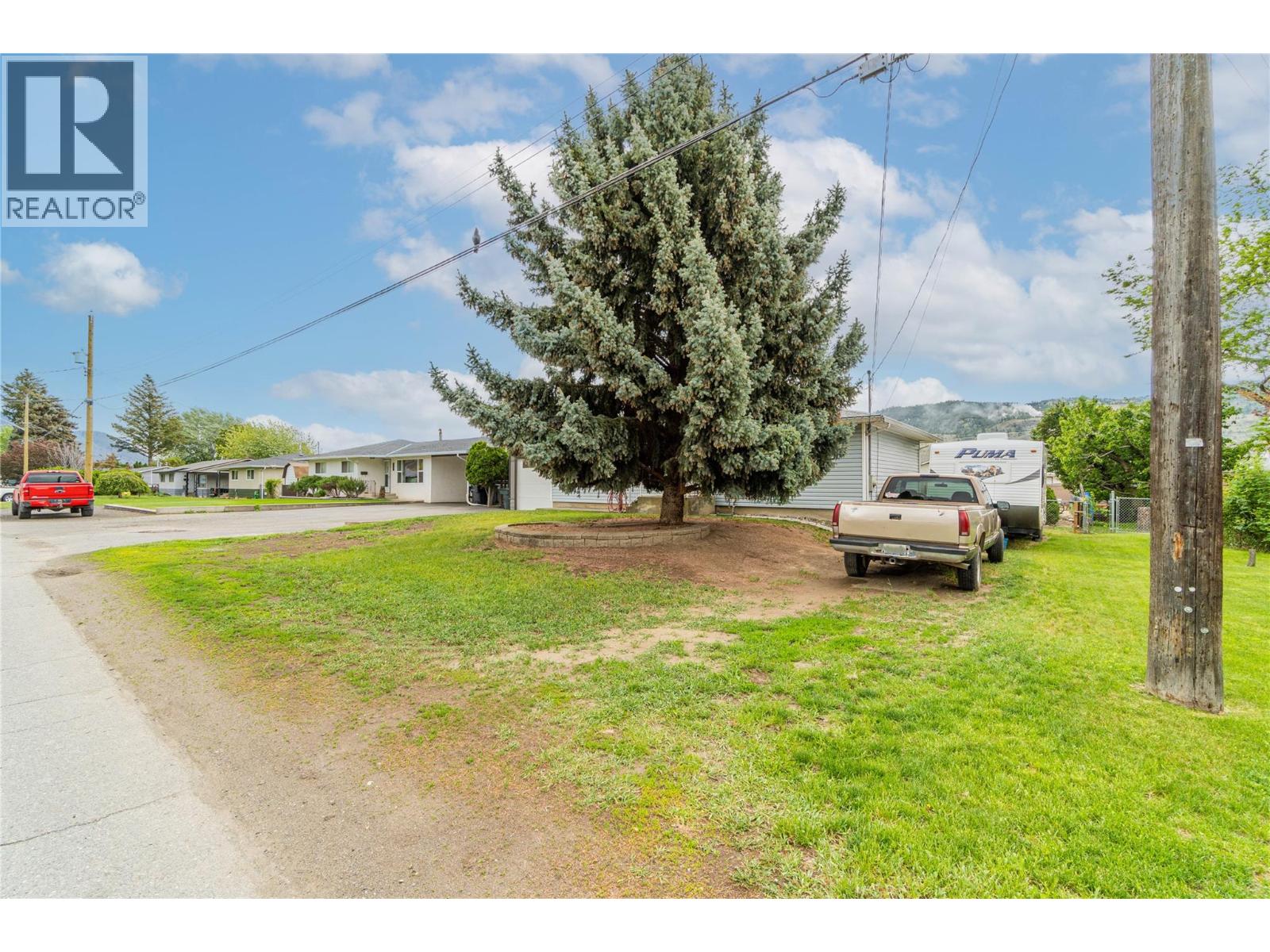 2255 Fleetwood Avenue, Kamloops, British Columbia  V2B 4S6 - Photo 2 - 10387641