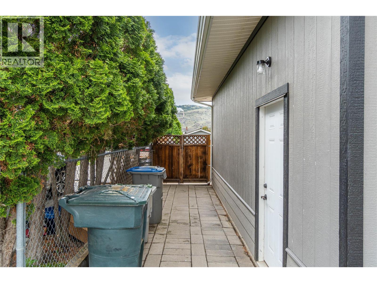 2255 Fleetwood Avenue, Kamloops, British Columbia  V2B 4S6 - Photo 27 - 10387641