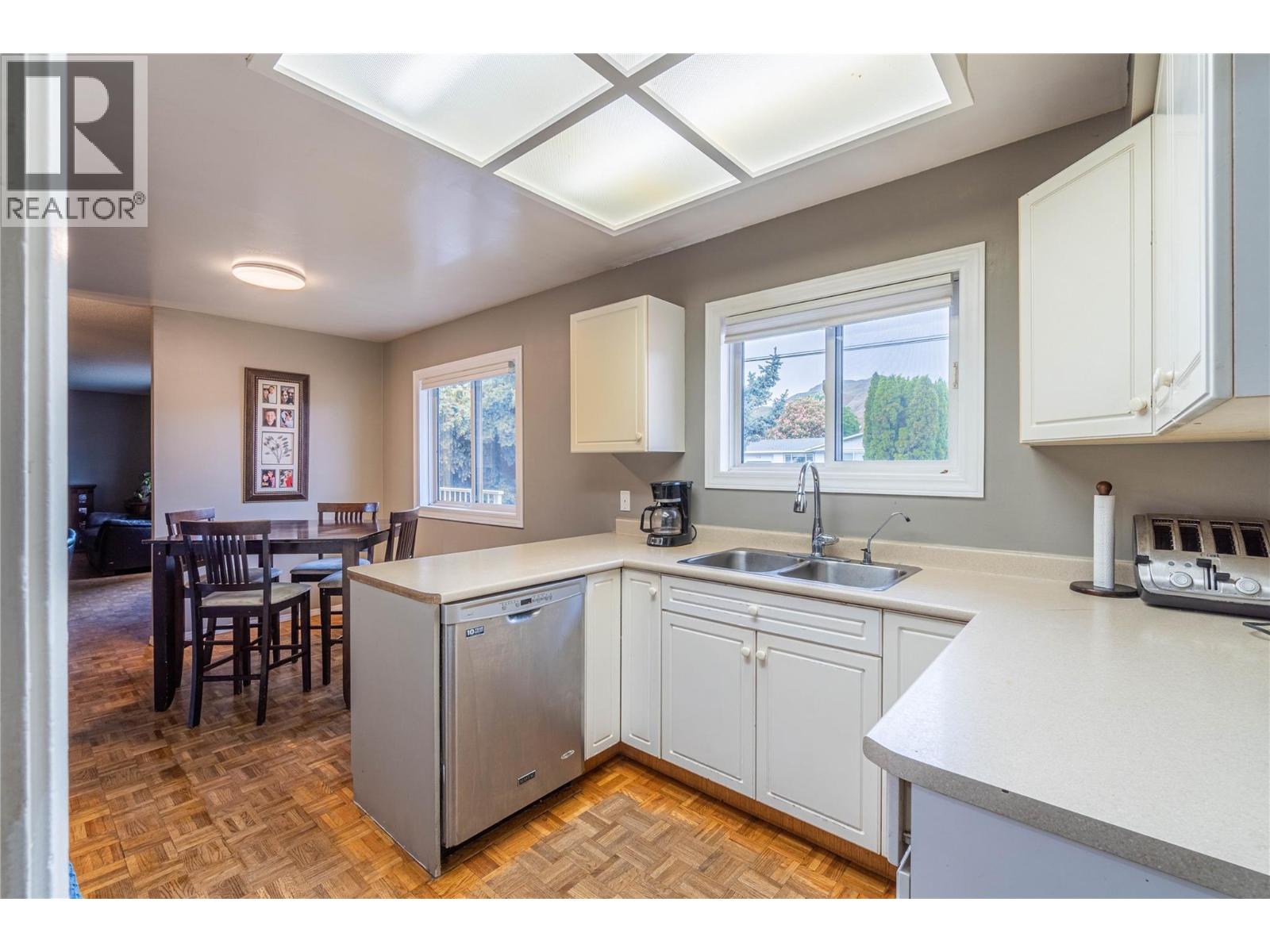 2255 Fleetwood Avenue, Kamloops, British Columbia  V2B 4S6 - Photo 7 - 10387641