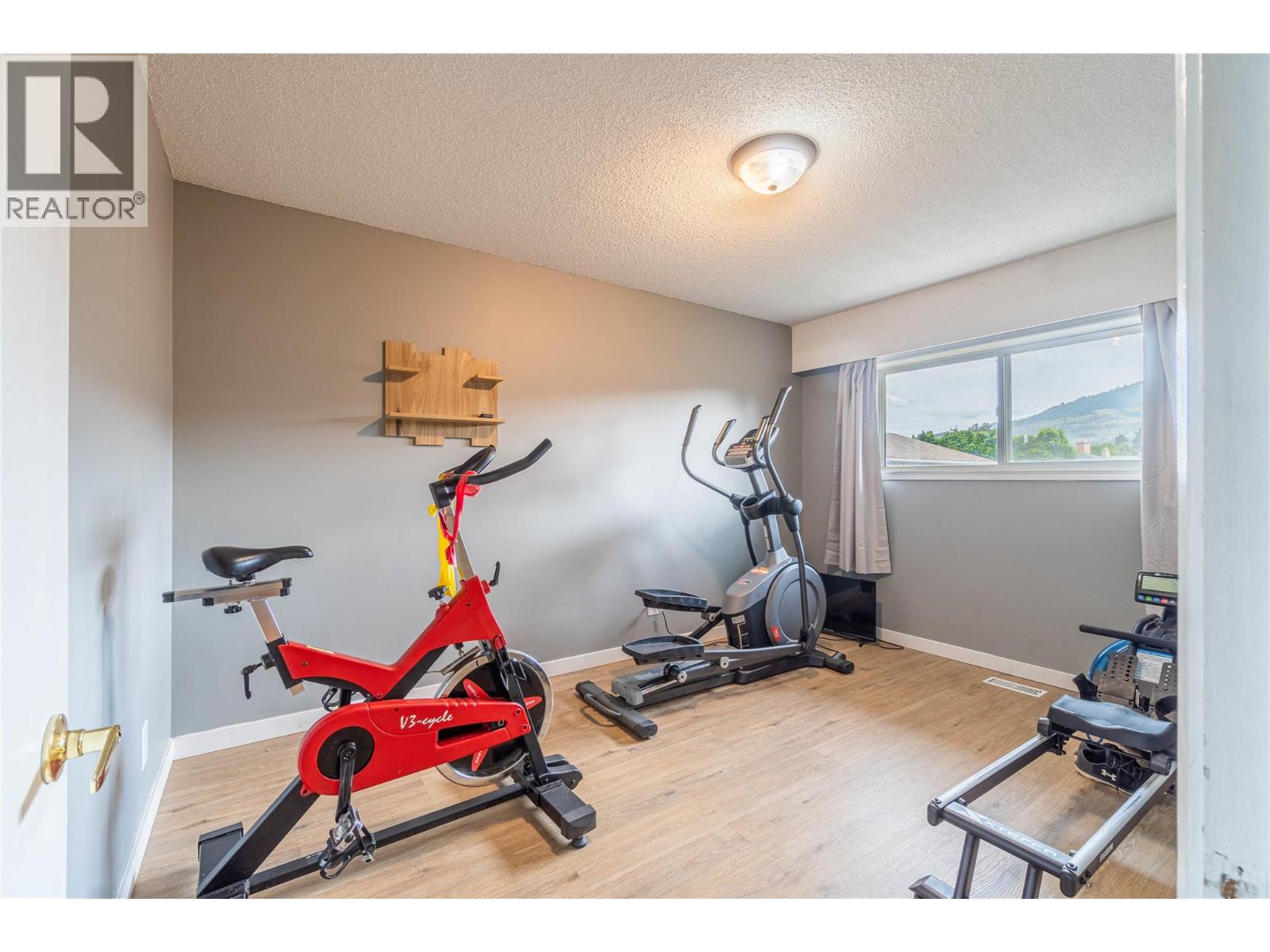 2255 Fleetwood Avenue, Kamloops, British Columbia  V2B 4S6 - Photo 8 - 10387641