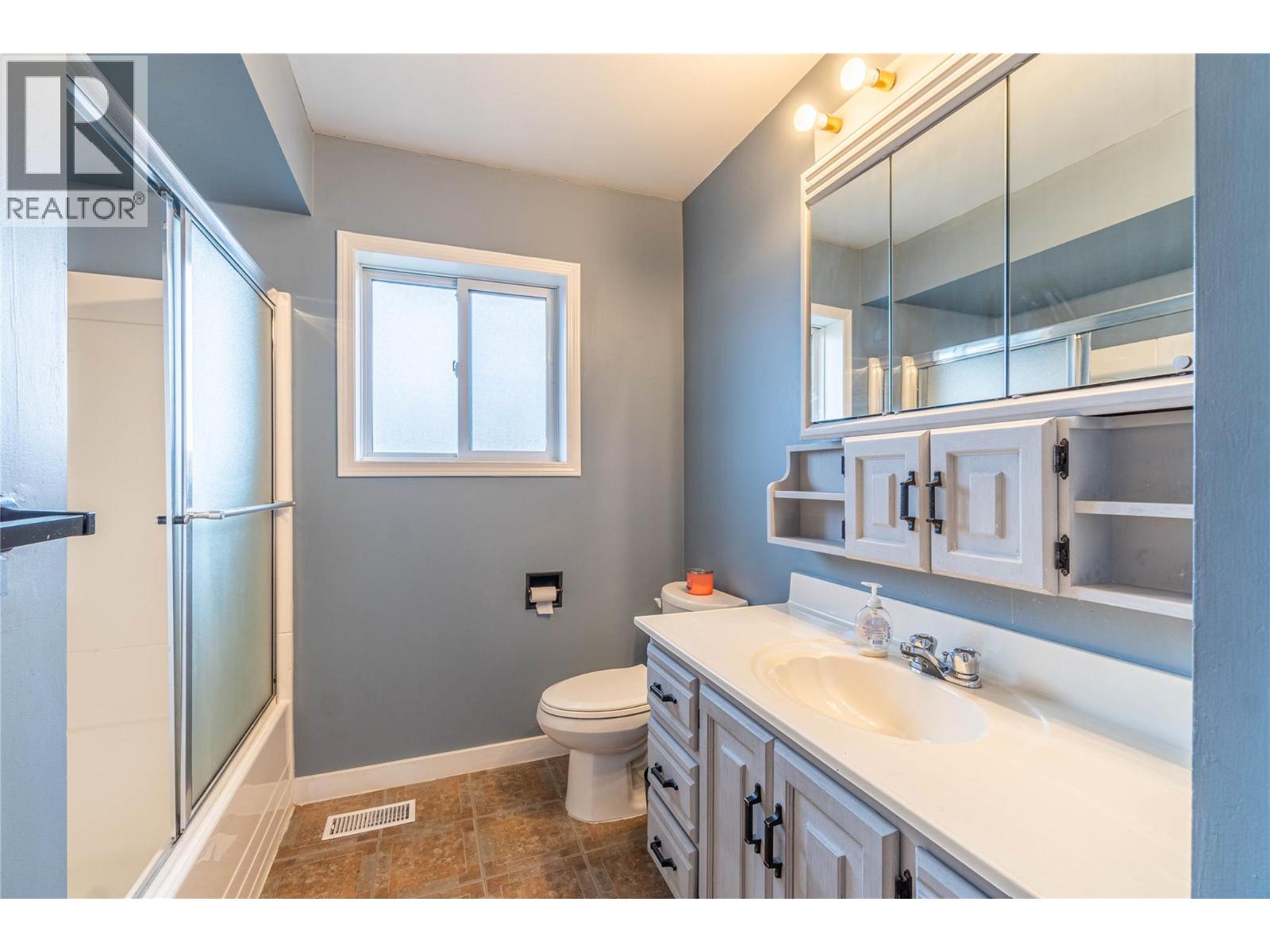 2255 Fleetwood Avenue, Kamloops, British Columbia  V2B 4S6 - Photo 9 - 10387641