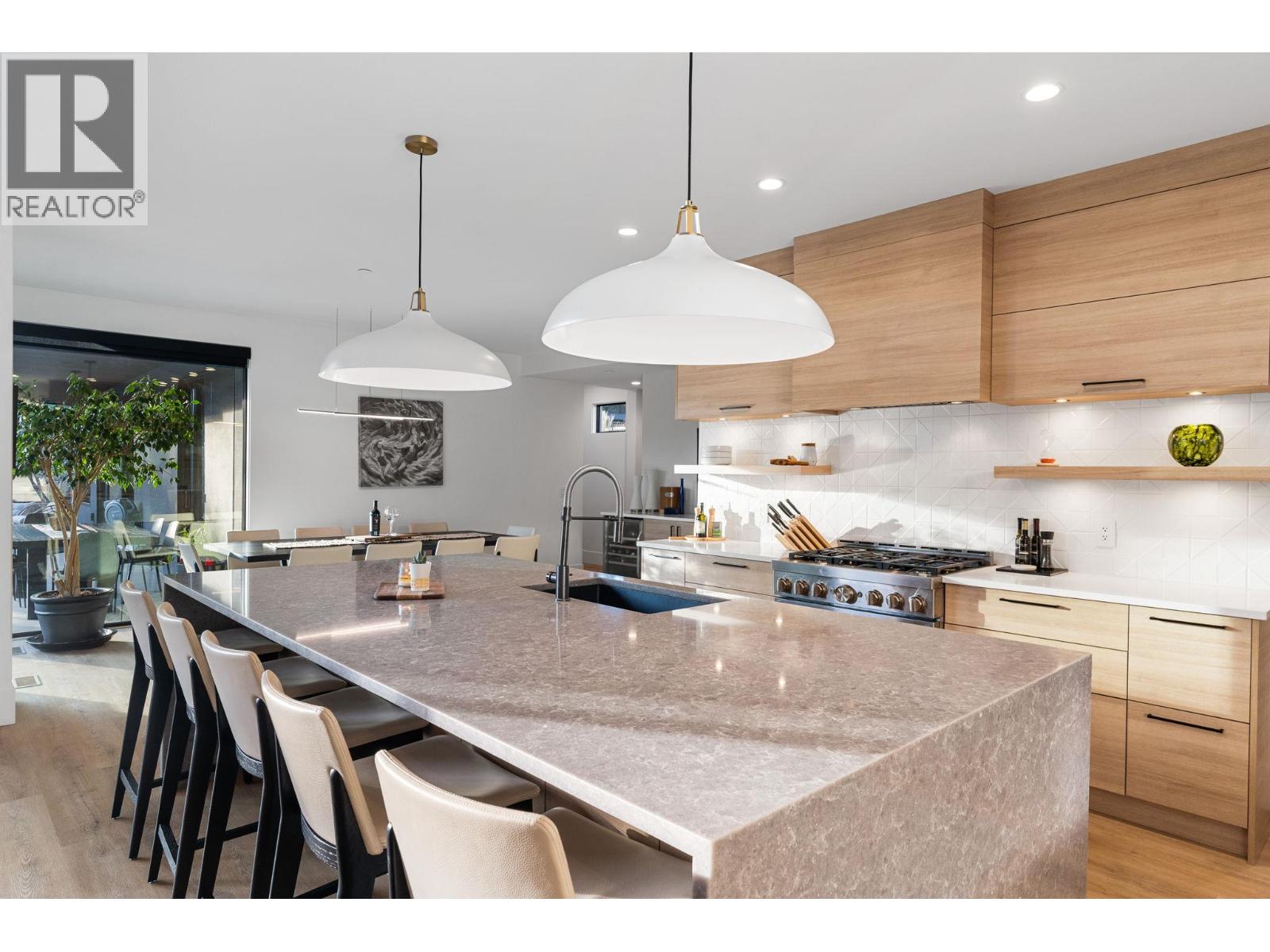 10258 Beacon Hill Drive, Lake Country, British Columbia  V4V 0A9 - Photo 16 - 10385094