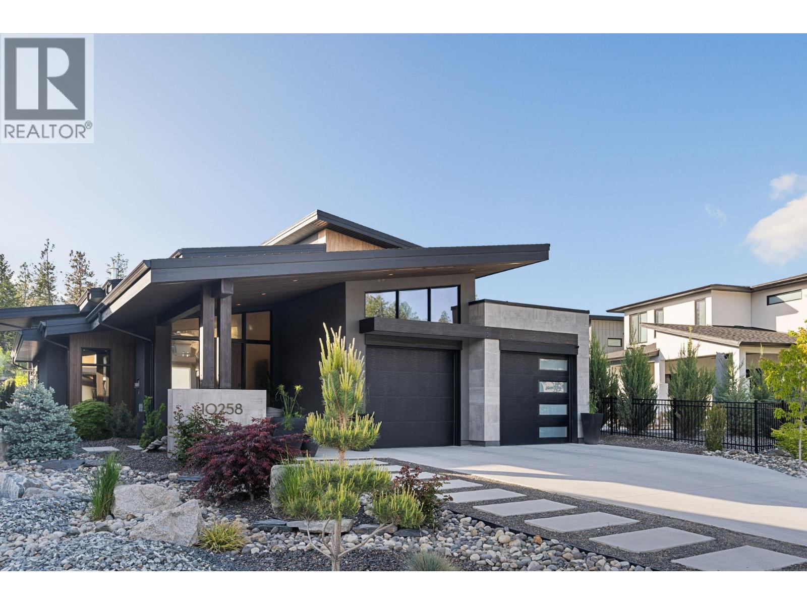 10258 Beacon Hill Drive, Lake Country, British Columbia  V4V 0A9 - Photo 4 - 10385094