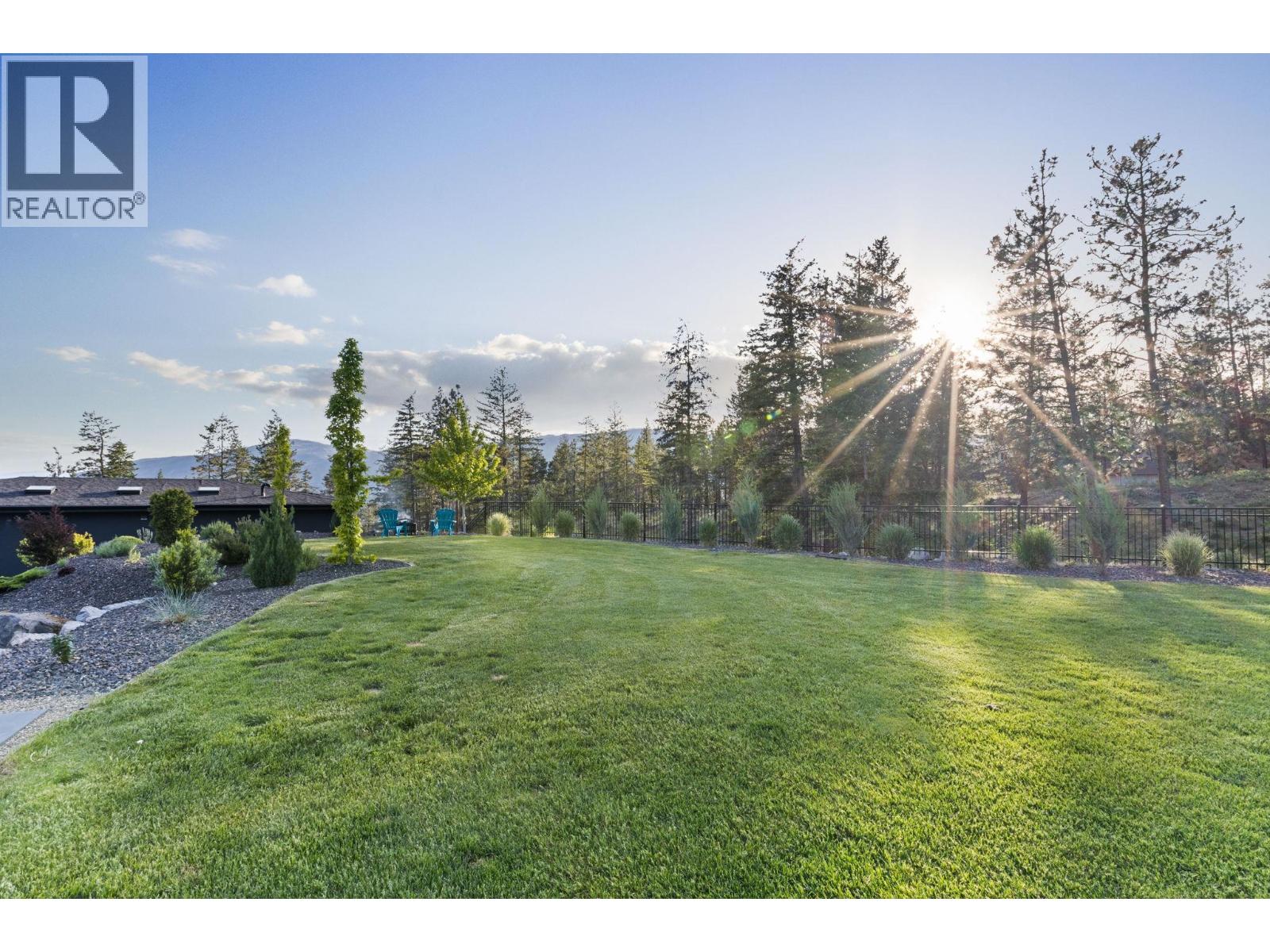 10258 Beacon Hill Drive, Lake Country, British Columbia  V4V 0A9 - Photo 56 - 10385094