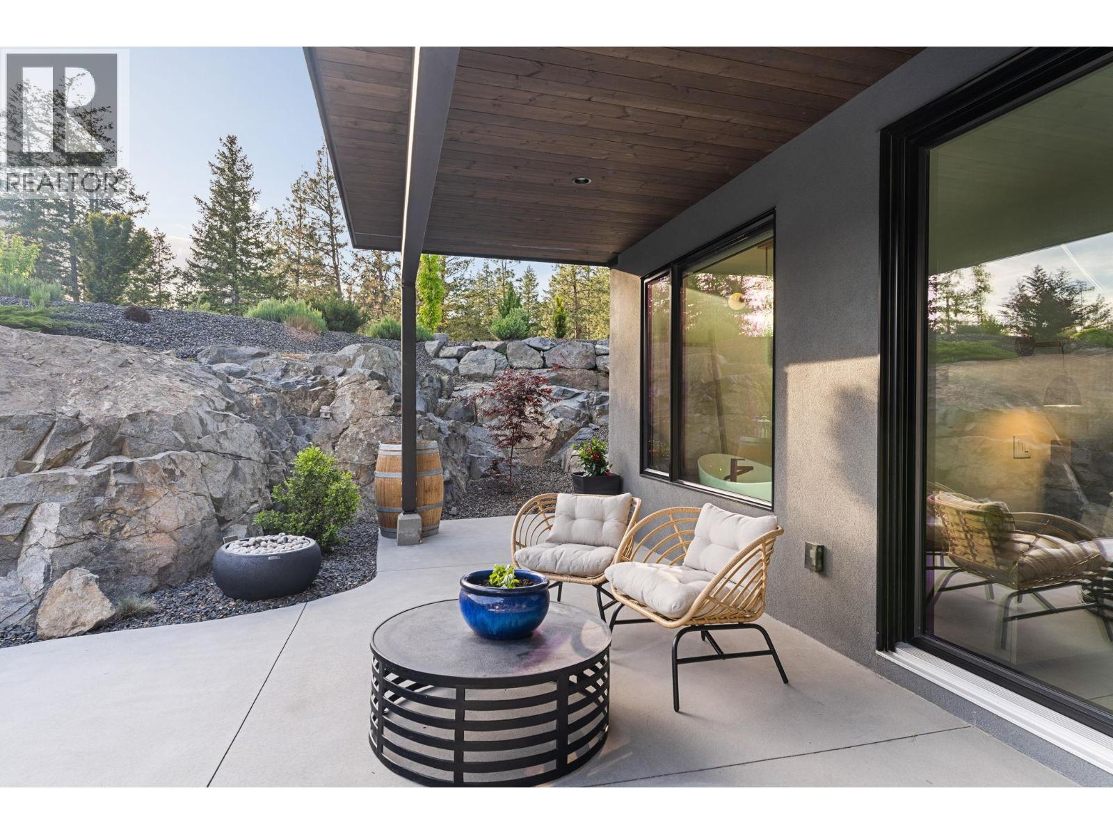 10258 Beacon Hill Drive, Lake Country, British Columbia  V4V 0A9 - Photo 61 - 10385094