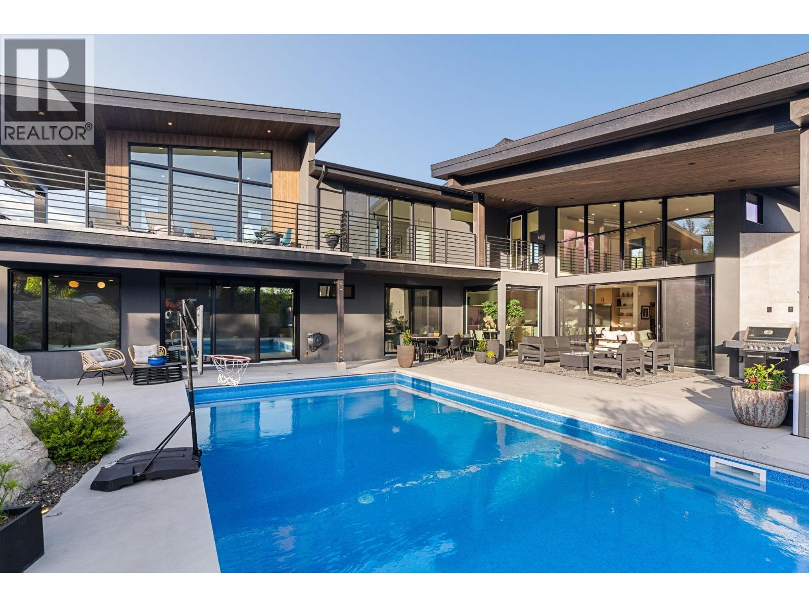 10258 Beacon Hill Drive, Lake Country, British Columbia  V4V 0A9 - Photo 63 - 10385094