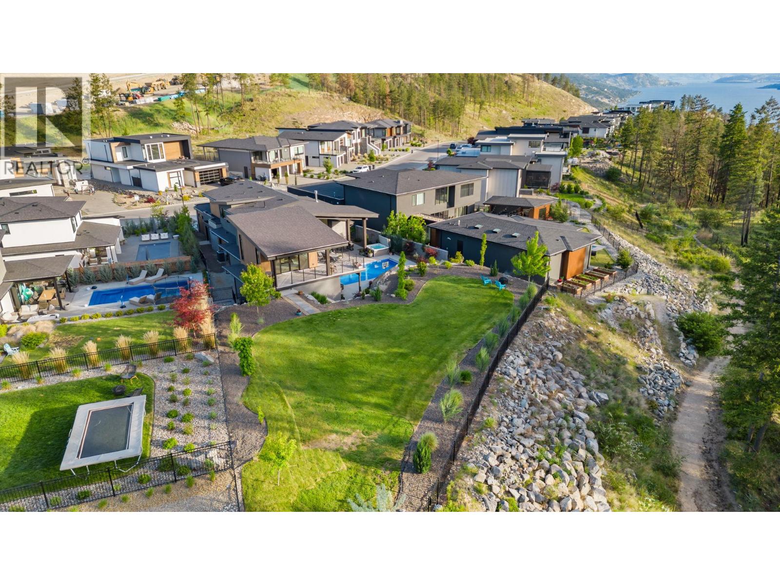 10258 Beacon Hill Drive, Lake Country, British Columbia  V4V 0A9 - Photo 66 - 10385094