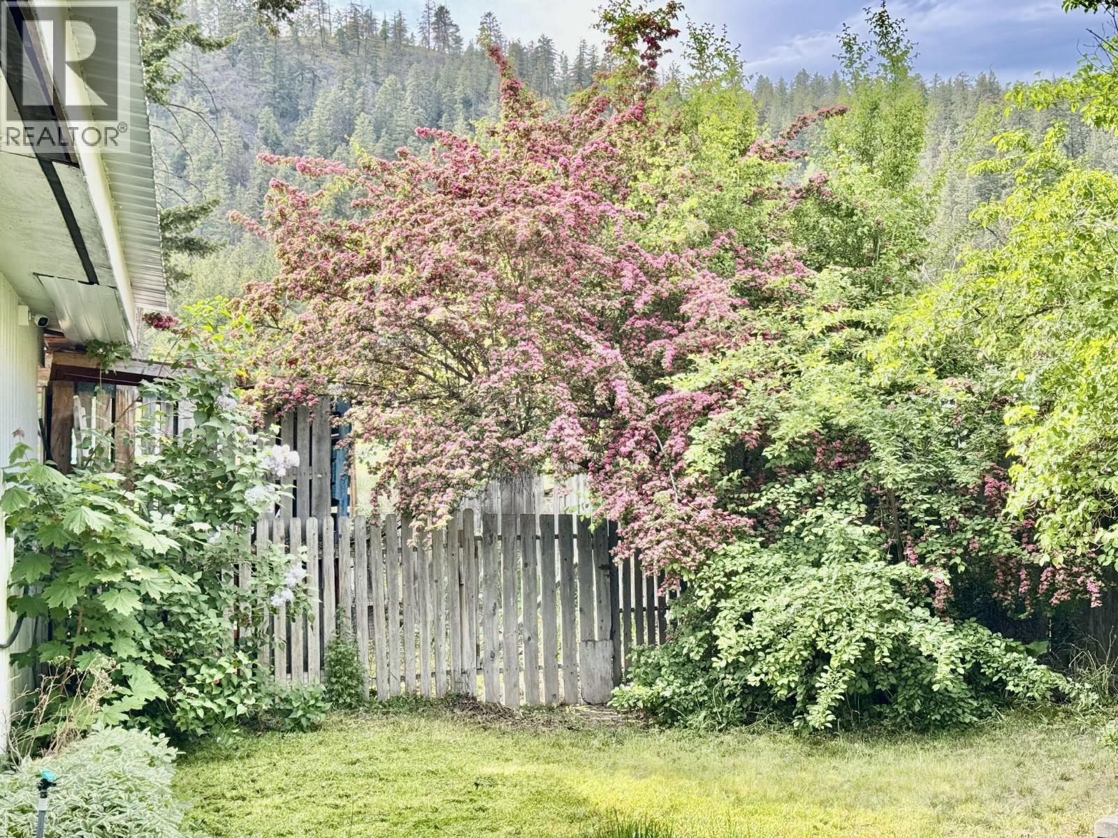 4976 Nash Street, Peachland, British Columbia  V0H 1X8 - Photo 10 - 10387669
