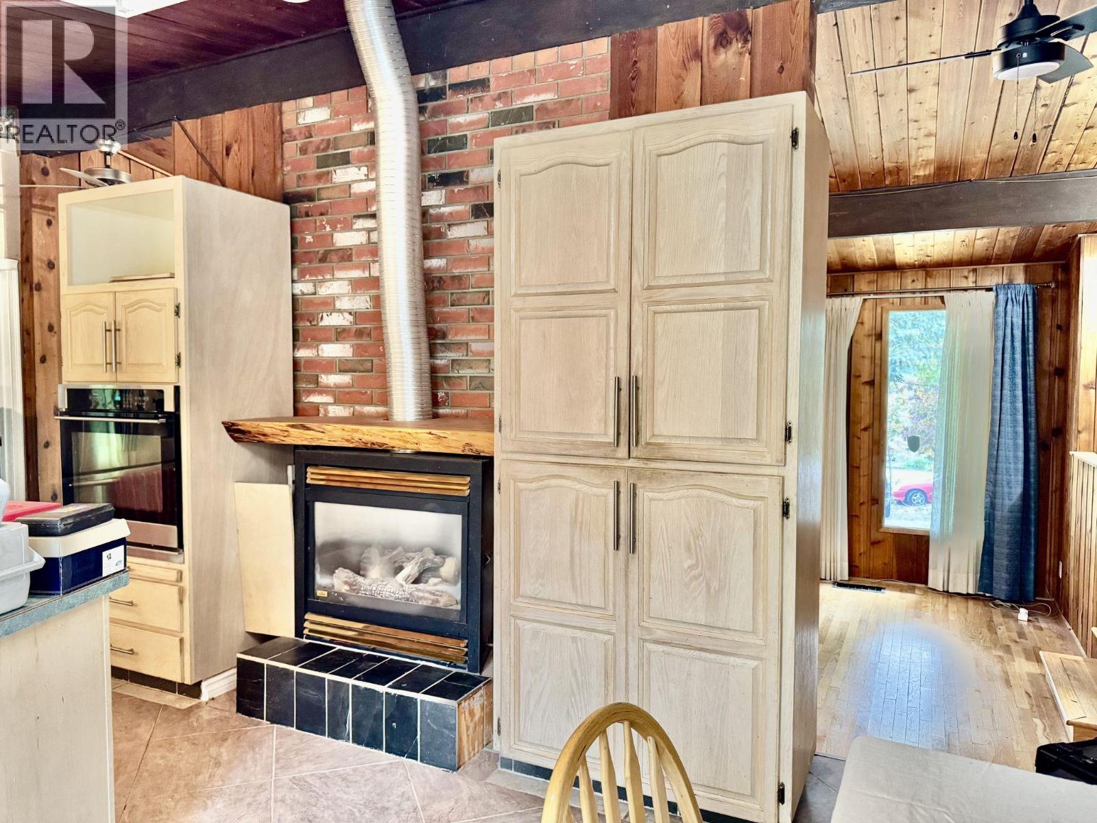 4976 Nash Street, Peachland, British Columbia  V0H 1X8 - Photo 12 - 10387669