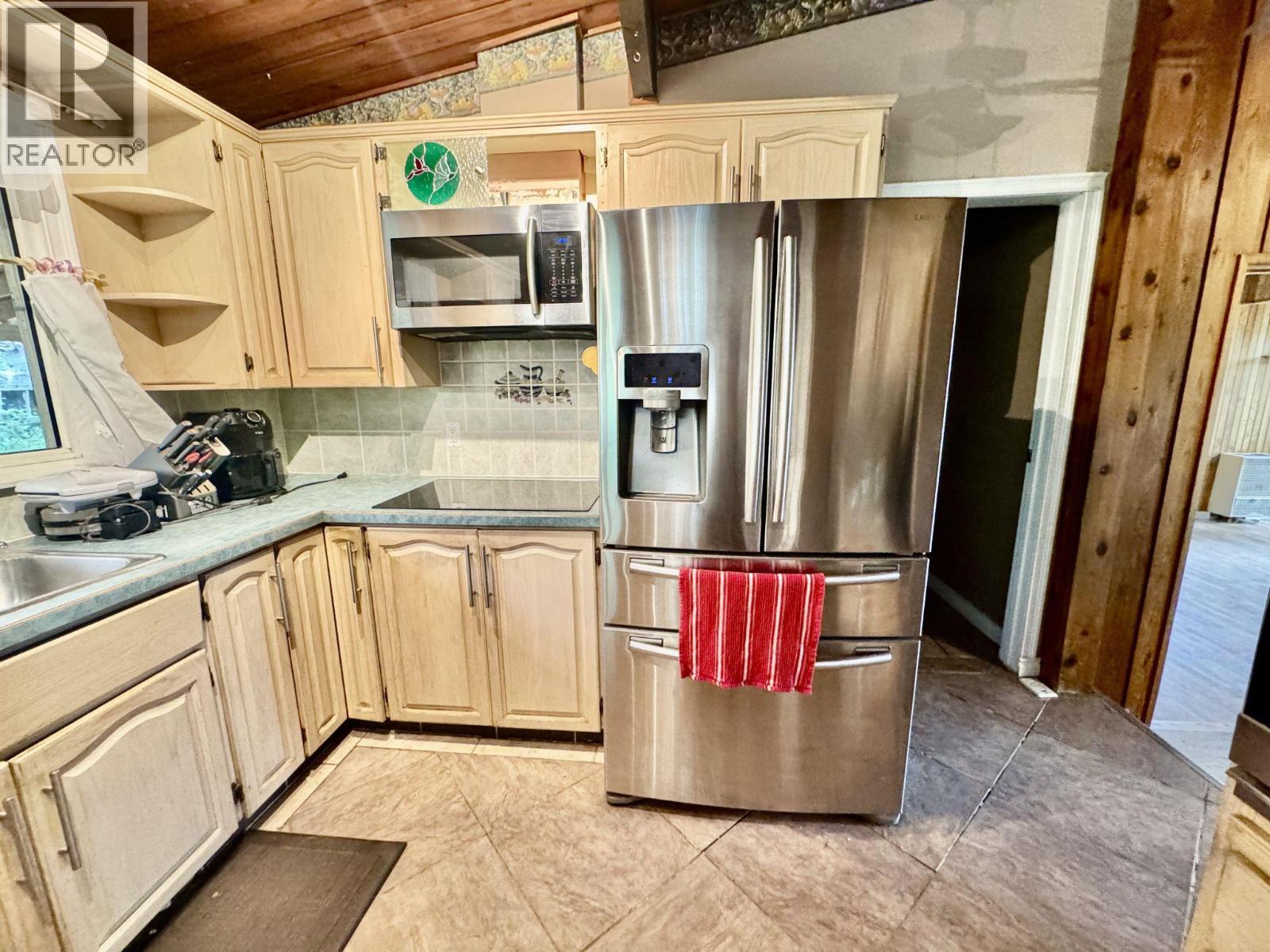 4976 Nash Street, Peachland, British Columbia  V0H 1X8 - Photo 13 - 10387669
