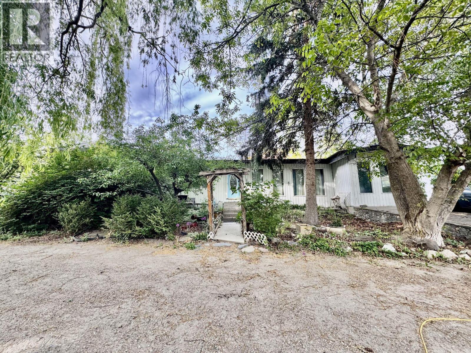 4976 Nash Street, Peachland, British Columbia  V0H 1X8 - Photo 2 - 10387669