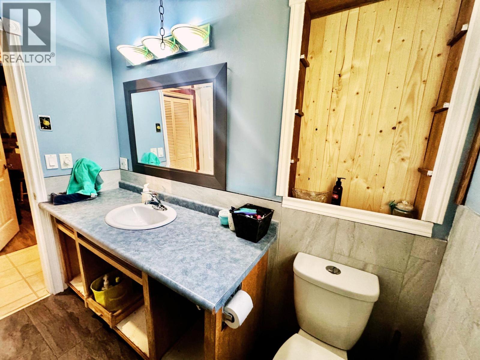 4976 Nash Street, Peachland, British Columbia  V0H 1X8 - Photo 23 - 10387669