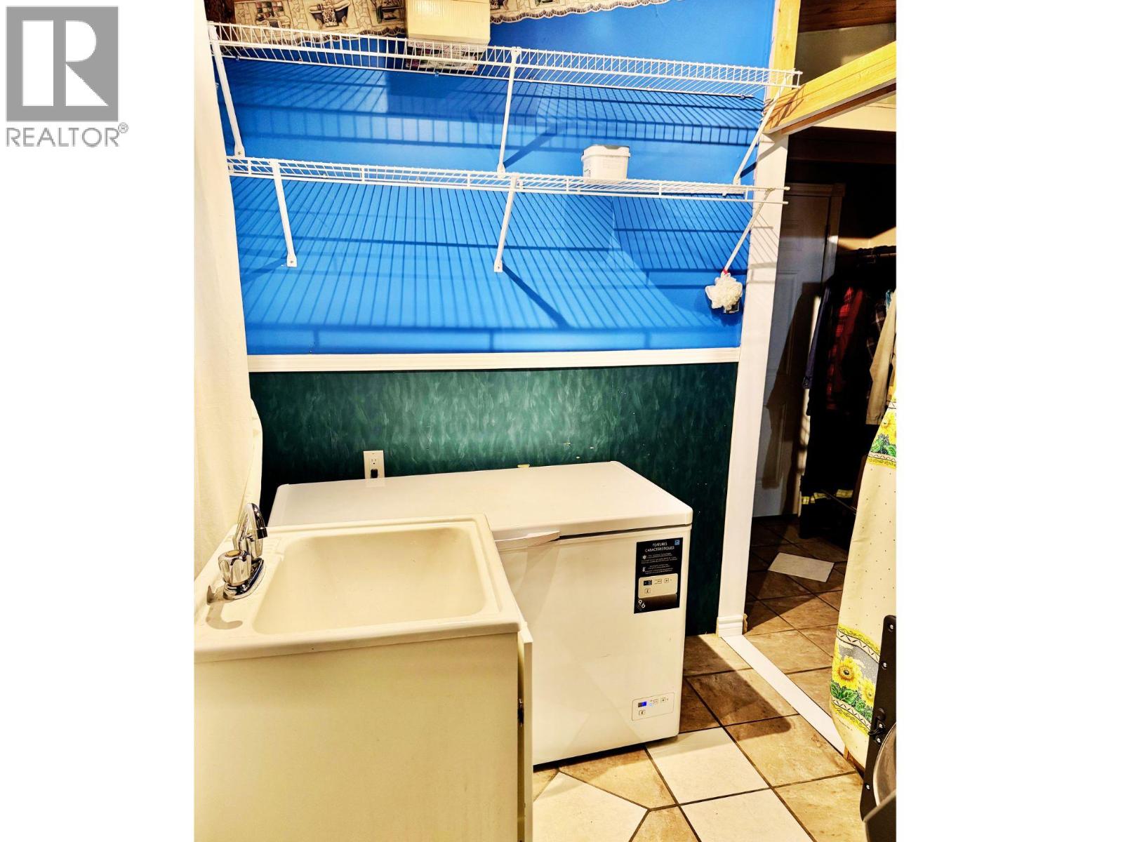 4976 Nash Street, Peachland, British Columbia  V0H 1X8 - Photo 35 - 10387669
