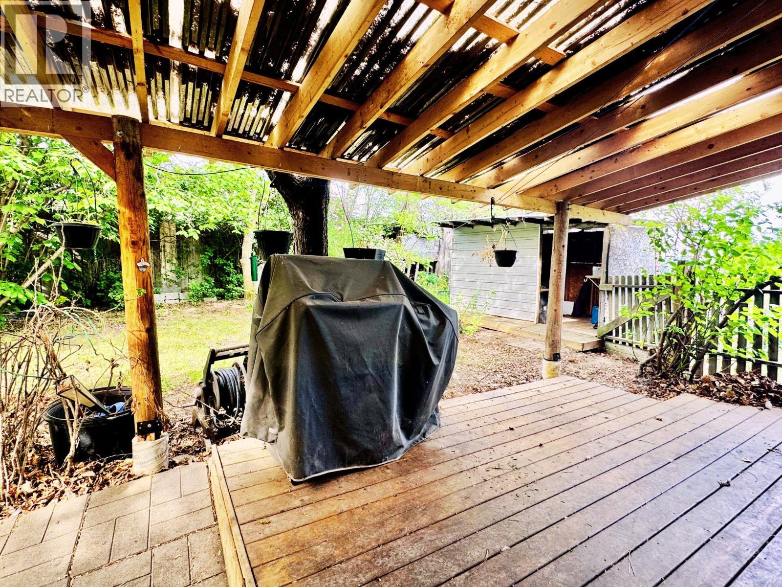 4976 Nash Street, Peachland, British Columbia  V0H 1X8 - Photo 7 - 10387669
