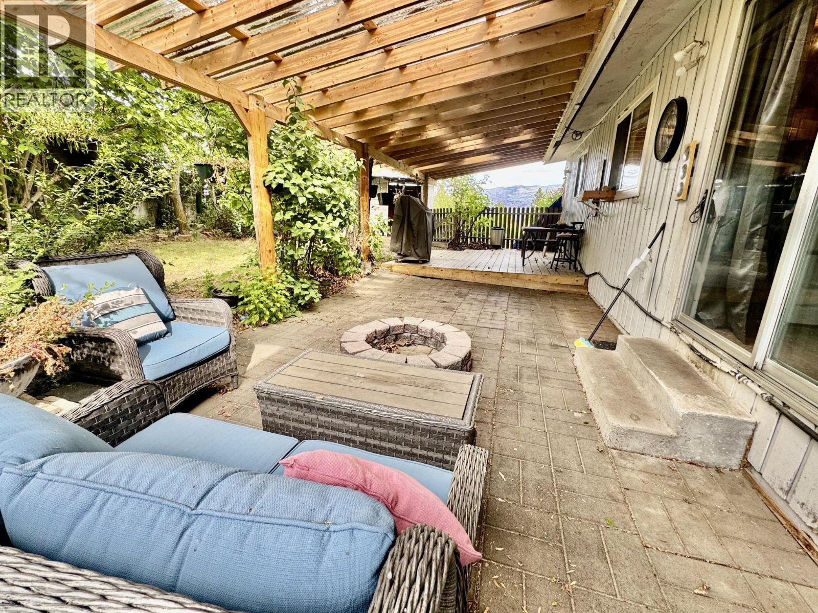 4976 Nash Street, Peachland, British Columbia  V0H 1X8 - Photo 8 - 10387669