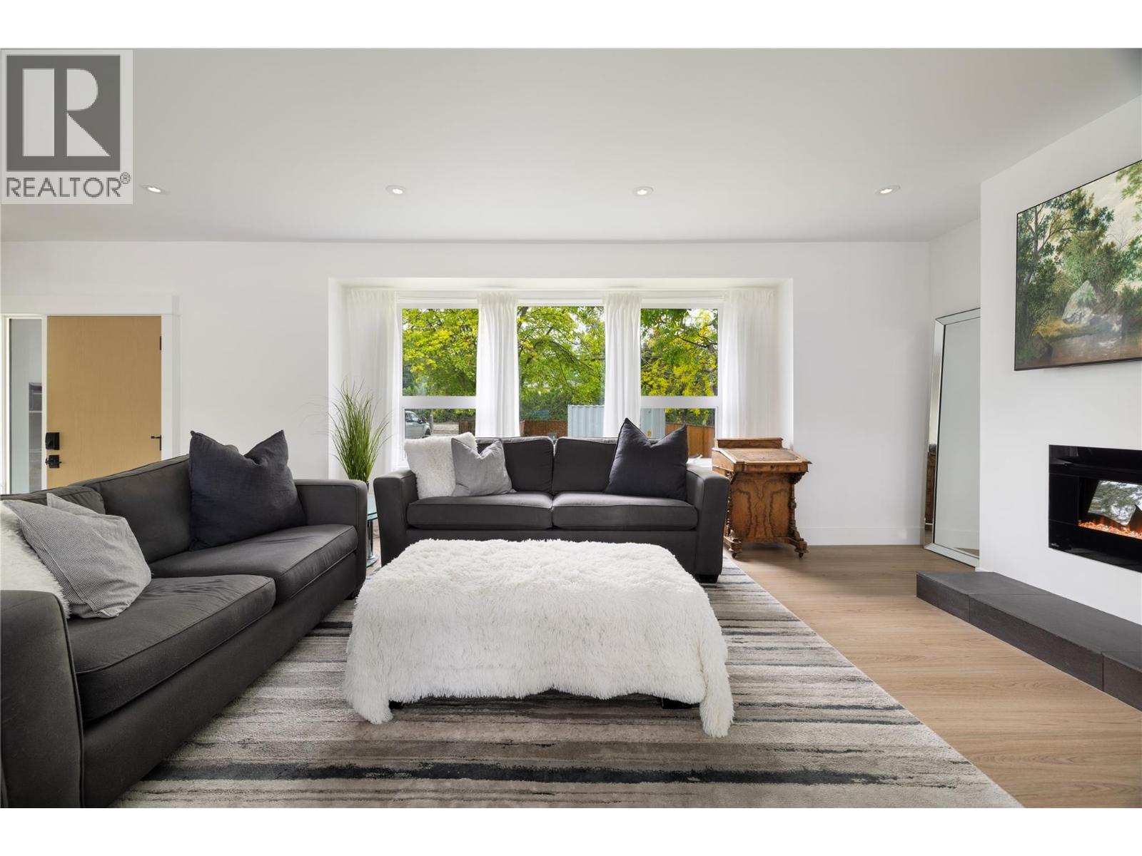 4265 Lakeshore Road, Kelowna, British Columbia  V1W 1W2 - Photo 15 - 10387687