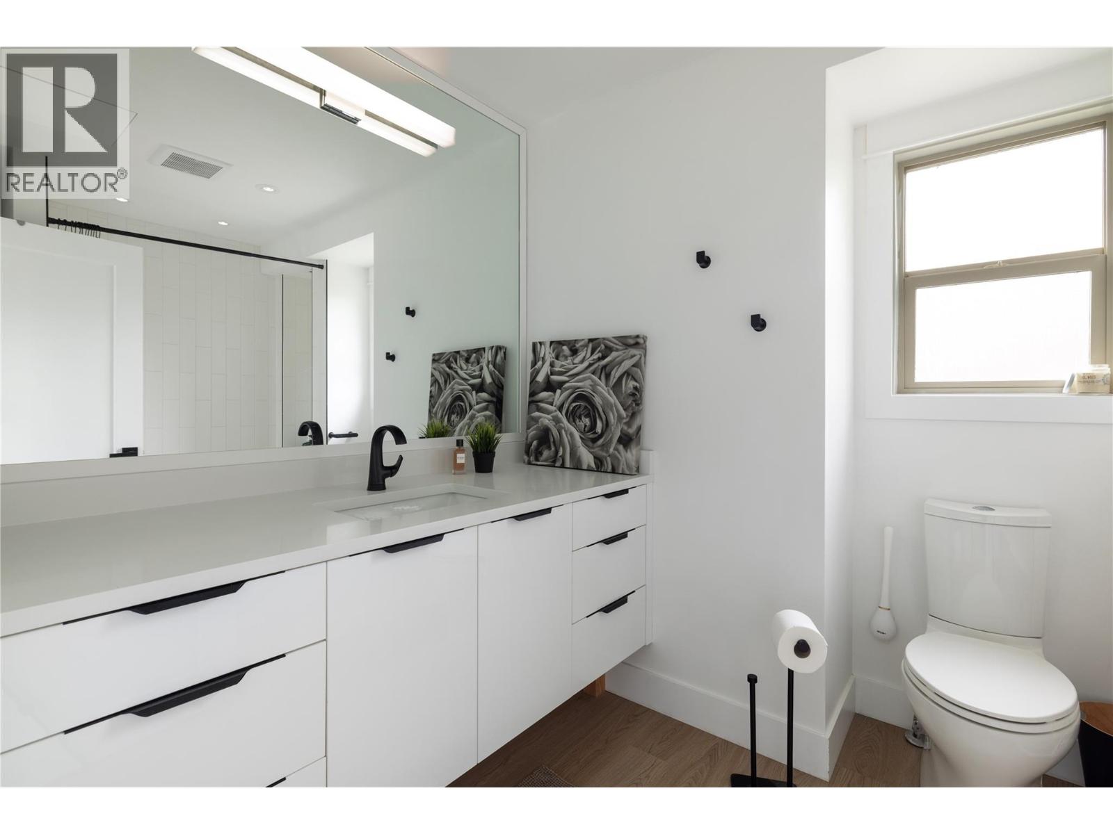 4265 Lakeshore Road, Kelowna, British Columbia  V1W 1W2 - Photo 35 - 10387687