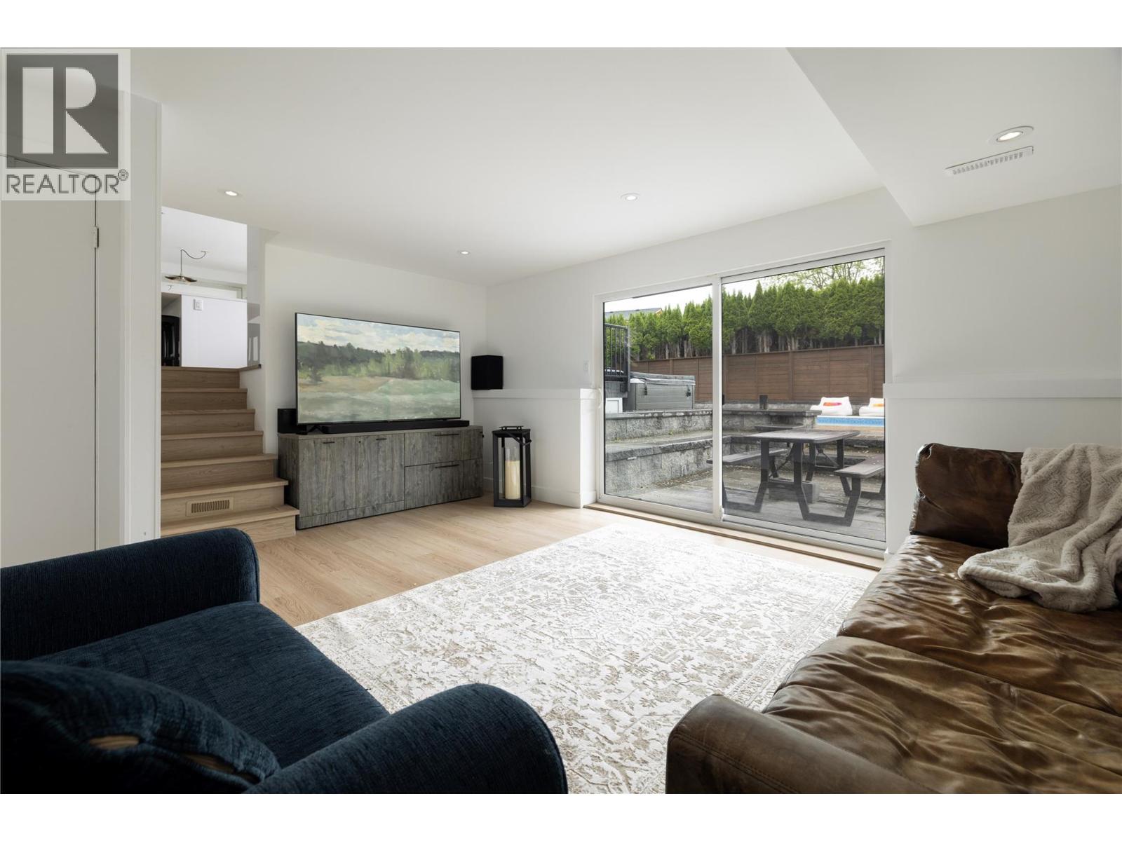 4265 Lakeshore Road, Kelowna, British Columbia  V1W 1W2 - Photo 39 - 10387687