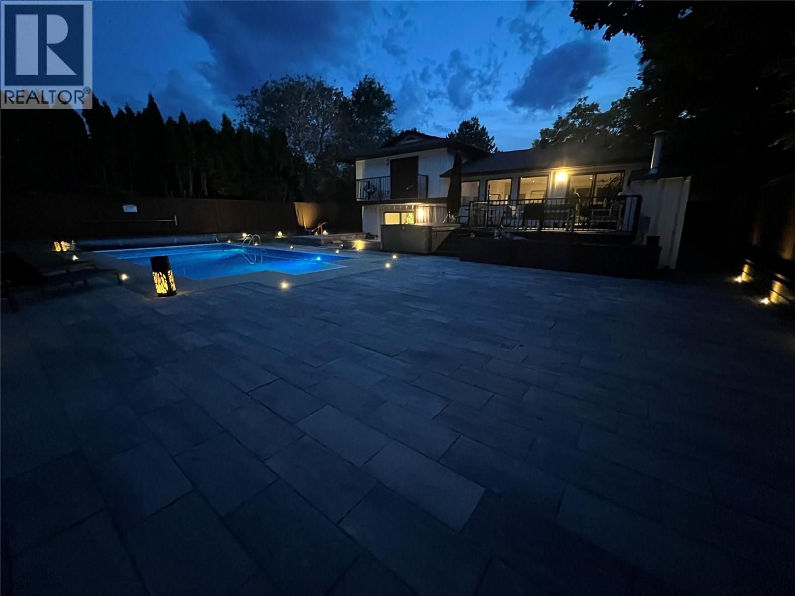 4265 Lakeshore Road, Kelowna, British Columbia  V1W 1W2 - Photo 54 - 10387687