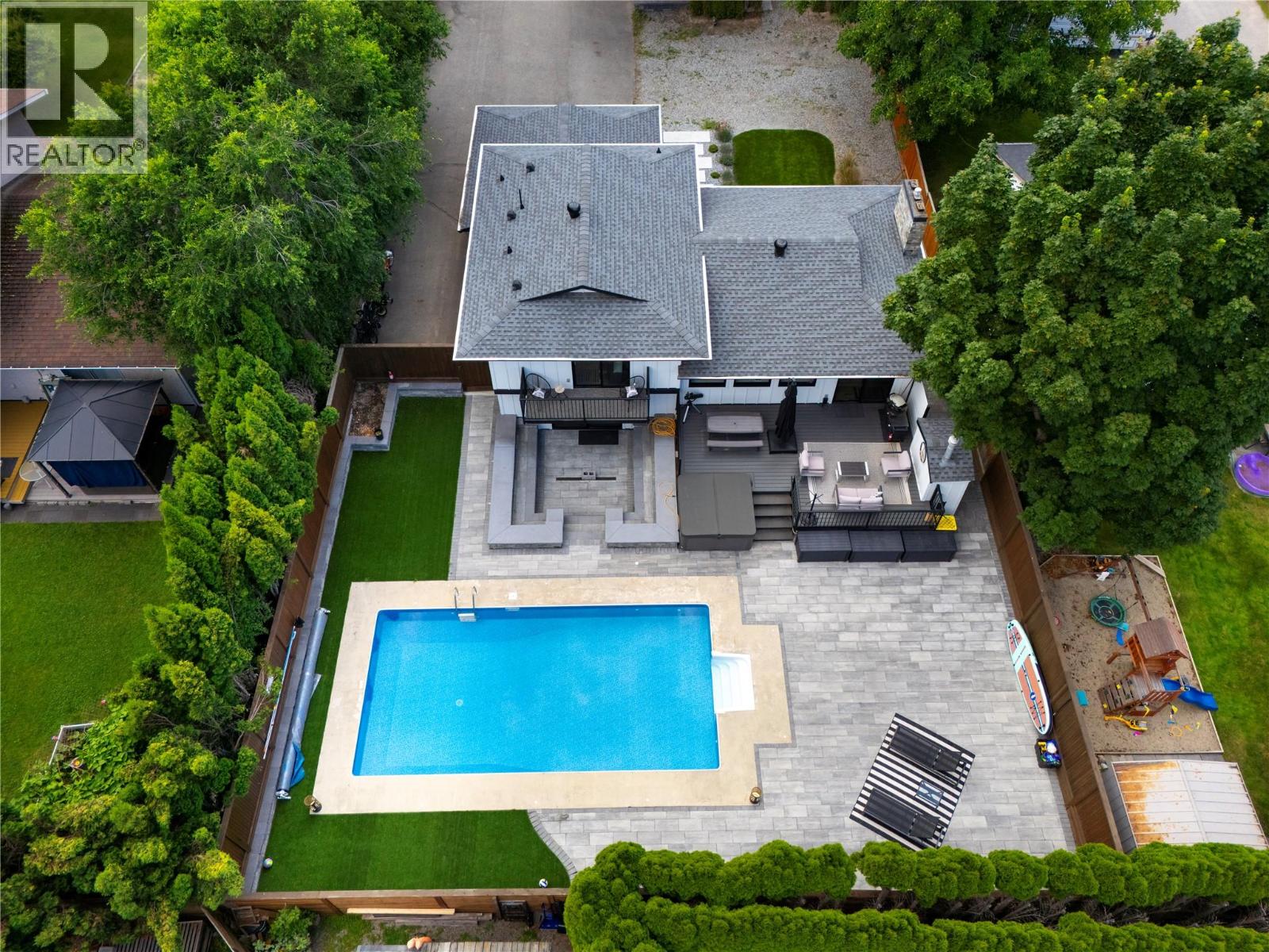 4265 Lakeshore Road, Kelowna, British Columbia  V1W 1W2 - Photo 59 - 10387687