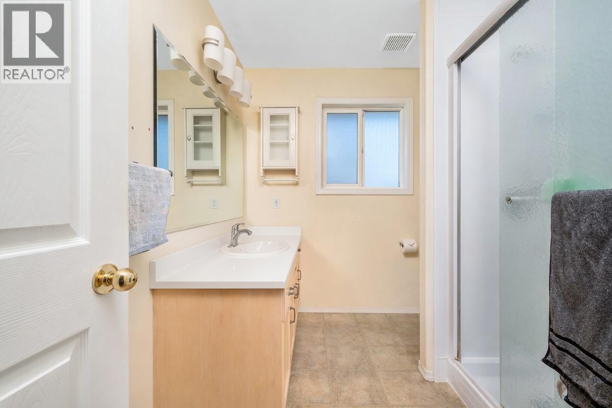 1805 47 Avenue, Vernon, British Columbia  V1T 9P3 - Photo 13 - 10387508