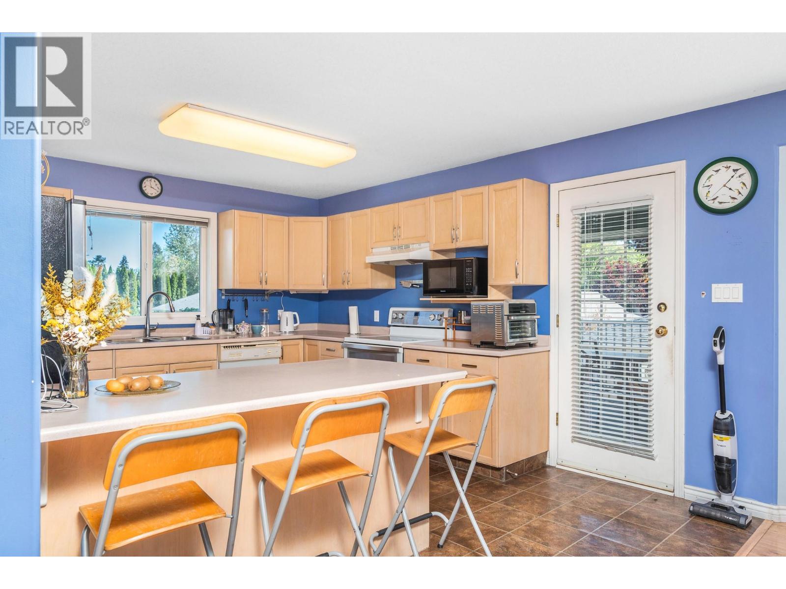 1805 47 Avenue, Vernon, British Columbia  V1T 9P3 - Photo 5 - 10387508