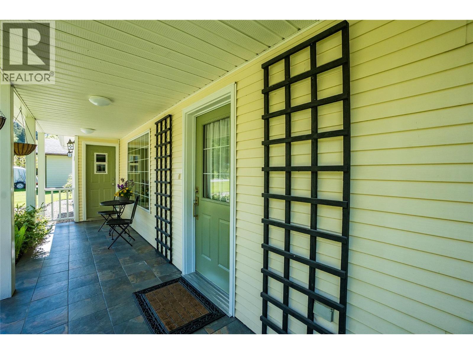 661 C Avenue, Kaslo, British Columbia  V0G 1M0 - Photo 12 - 10387258