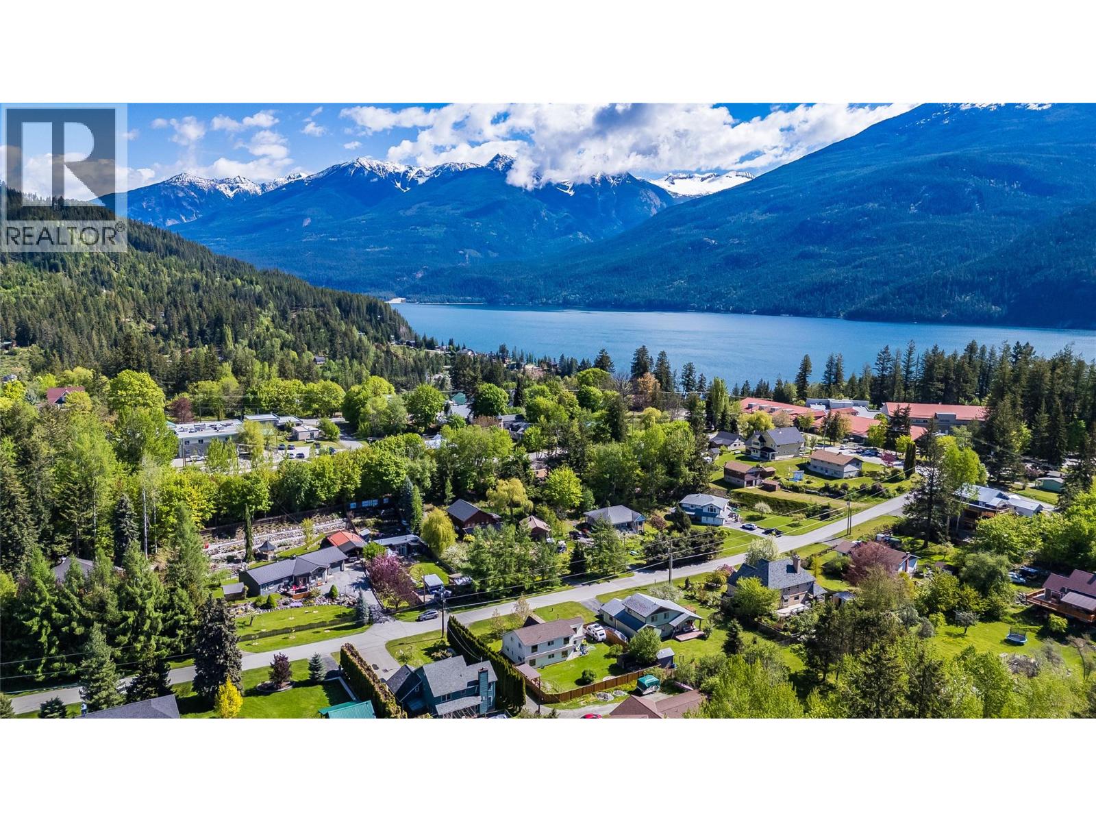 661 C Avenue, Kaslo, British Columbia  V0G 1M0 - Photo 2 - 10387258