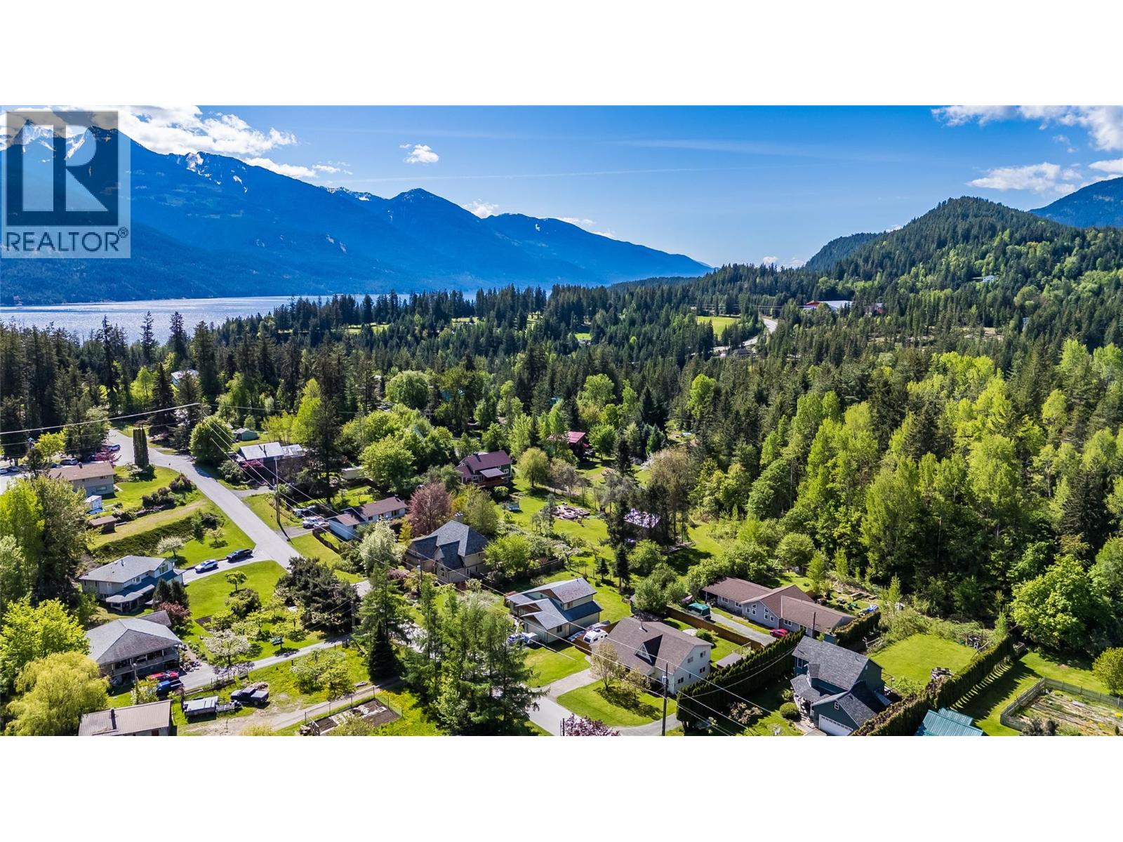 661 C Avenue, Kaslo, British Columbia  V0G 1M0 - Photo 3 - 10387258