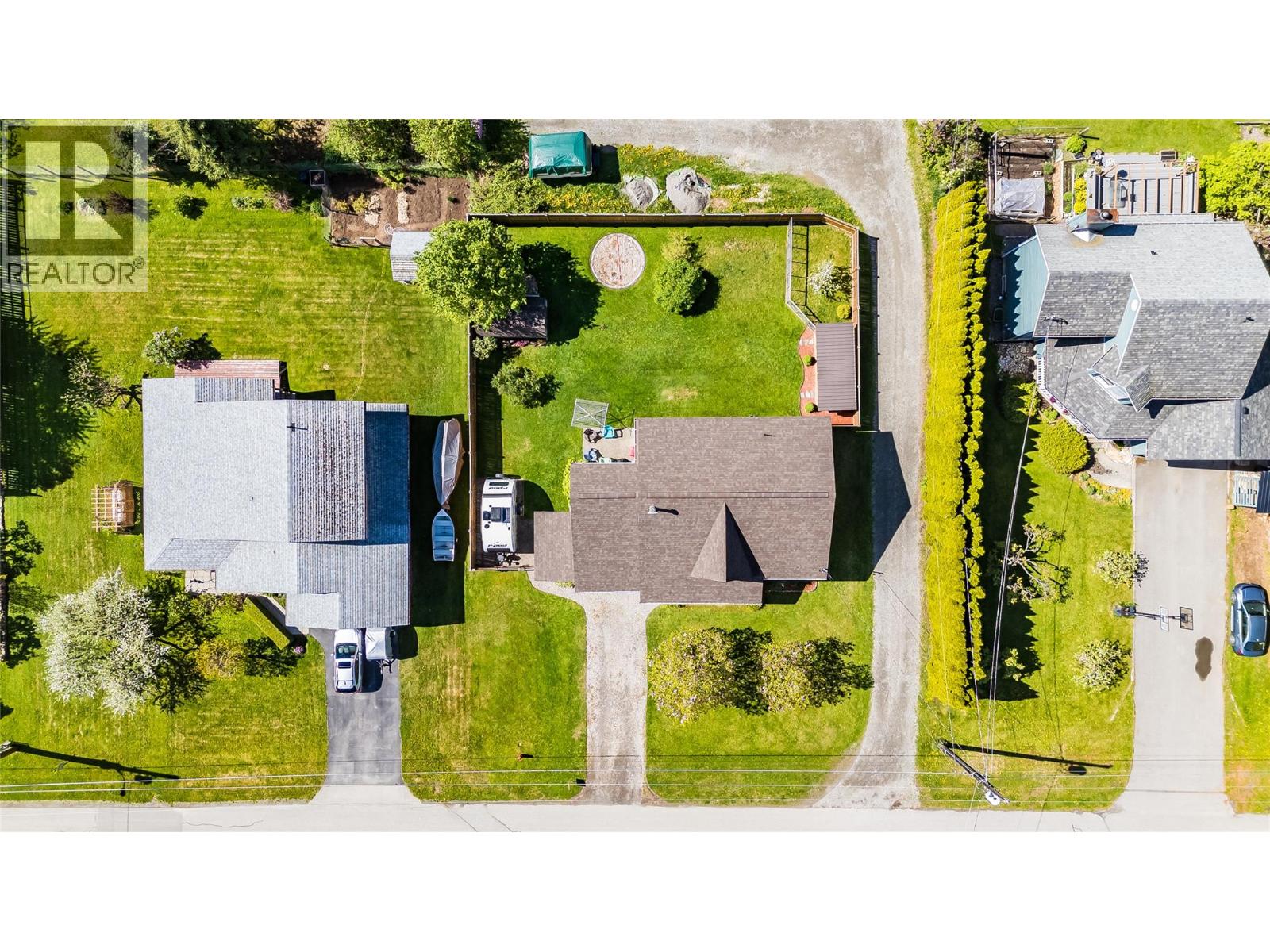 661 C Avenue, Kaslo, British Columbia  V0G 1M0 - Photo 4 - 10387258