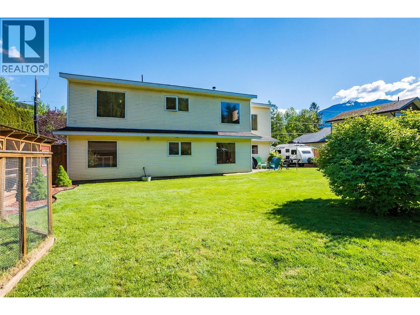 661 C Avenue, Kaslo, British Columbia  V0G 1M0 - Photo 54 - 10387258