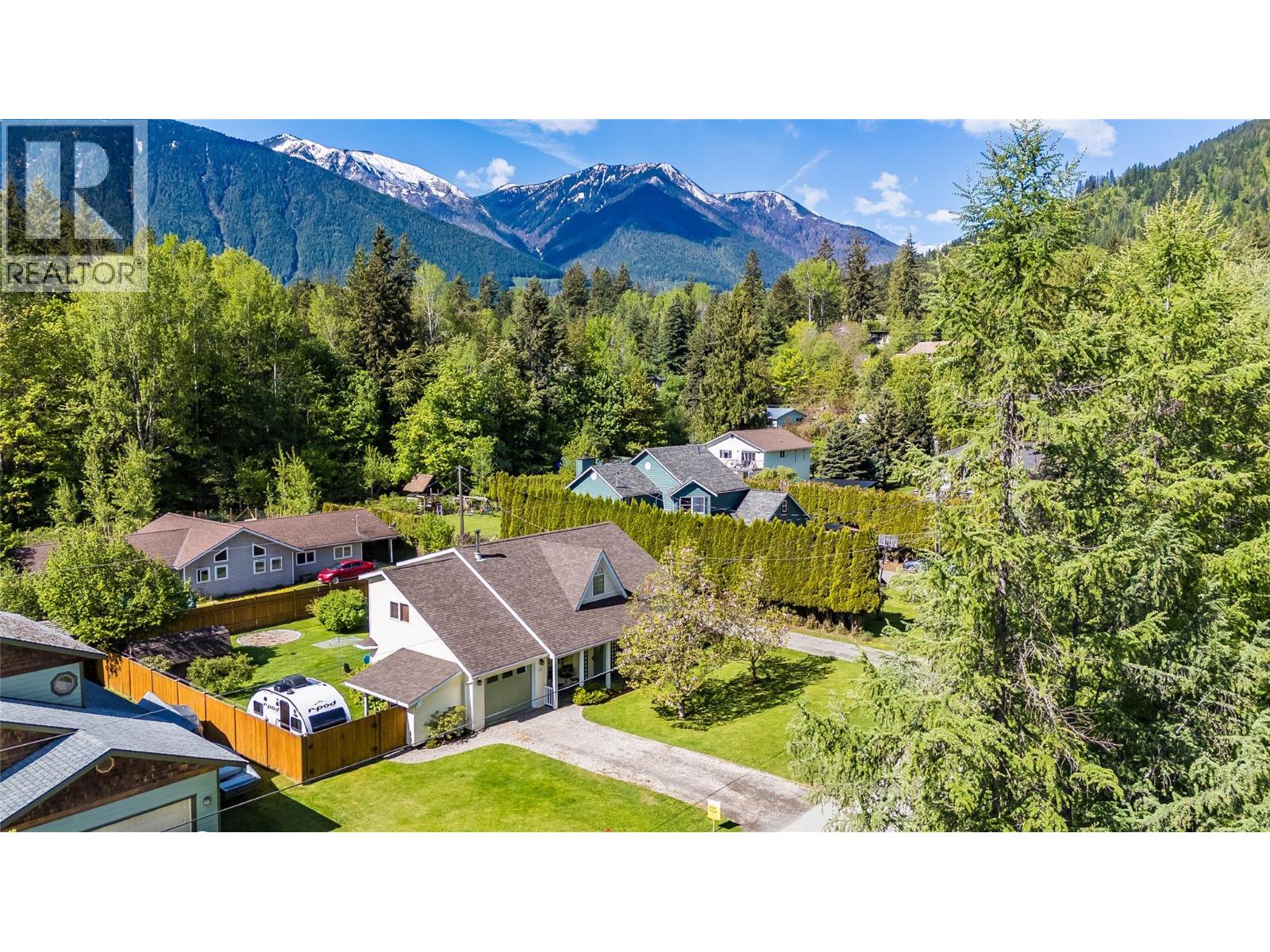 661 C Avenue, Kaslo, British Columbia  V0G 1M0 - Photo 6 - 10387258