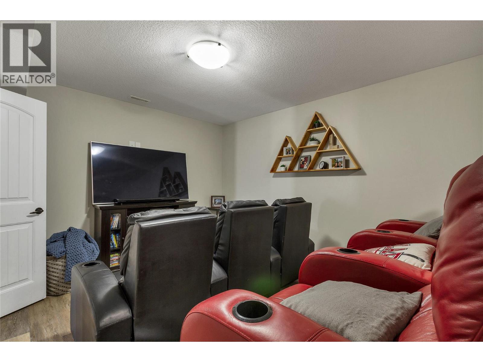 1449 Red Mountain Place, Vernon, British Columbia  V1B 4A3 - Photo 38 - 10387748