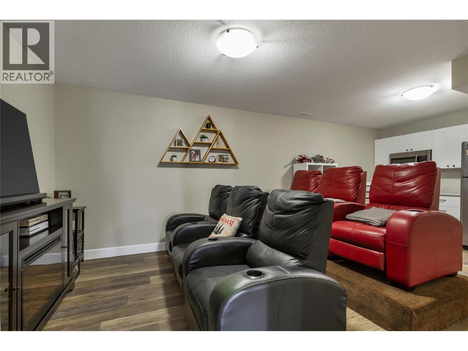 1449 Red Mountain Place, Vernon, British Columbia  V1B 4A3 - Photo 39 - 10387748
