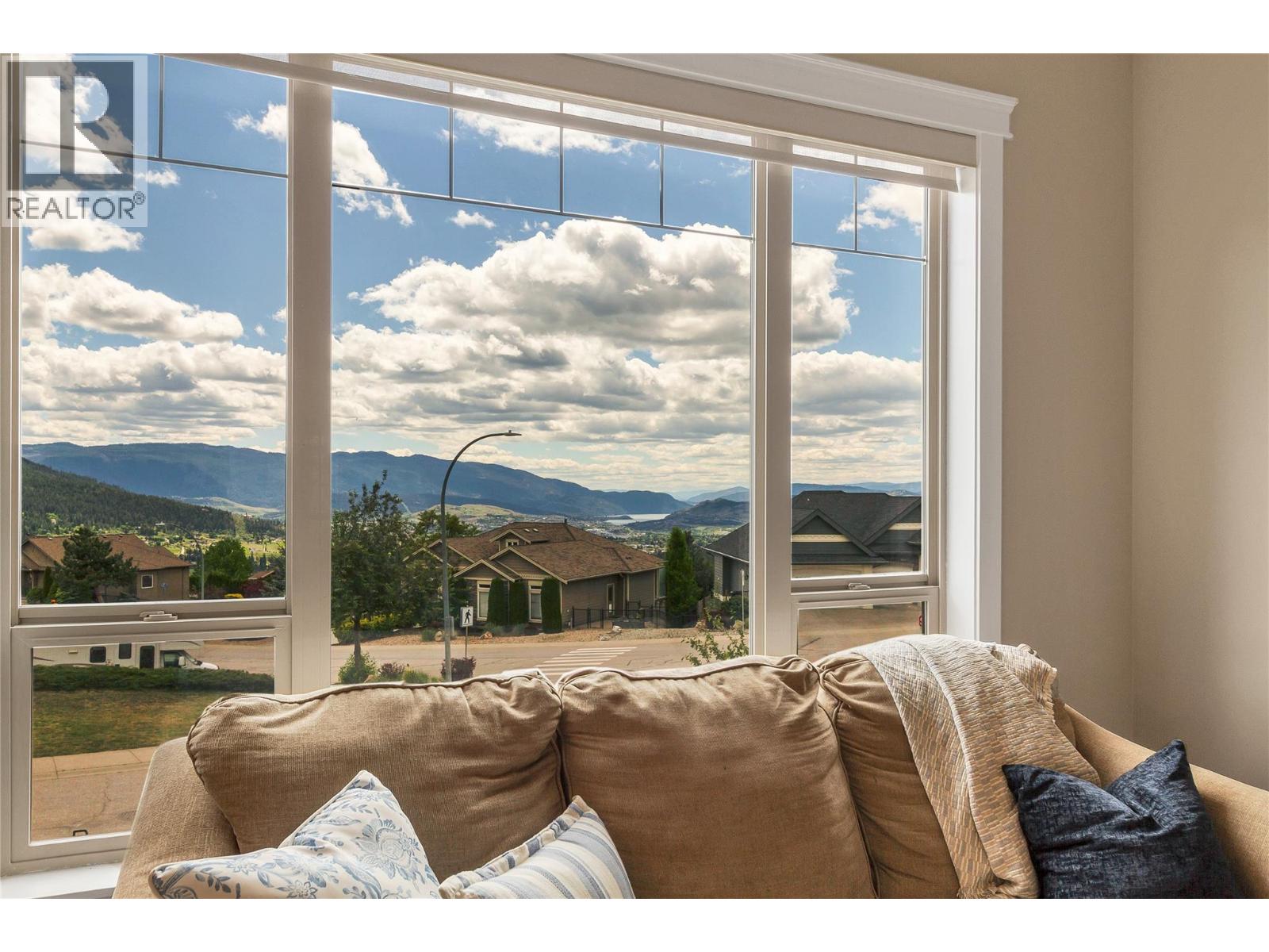 1449 Red Mountain Place, Vernon, British Columbia  V1B 4A3 - Photo 9 - 10387748